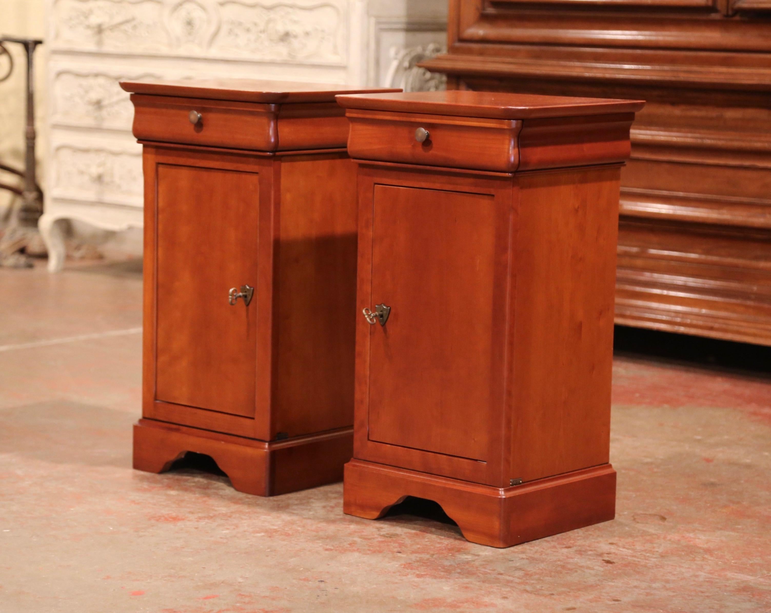 20th Century Pair of Vintage French Louis Philippe Cherry Nightstands from Grange Company