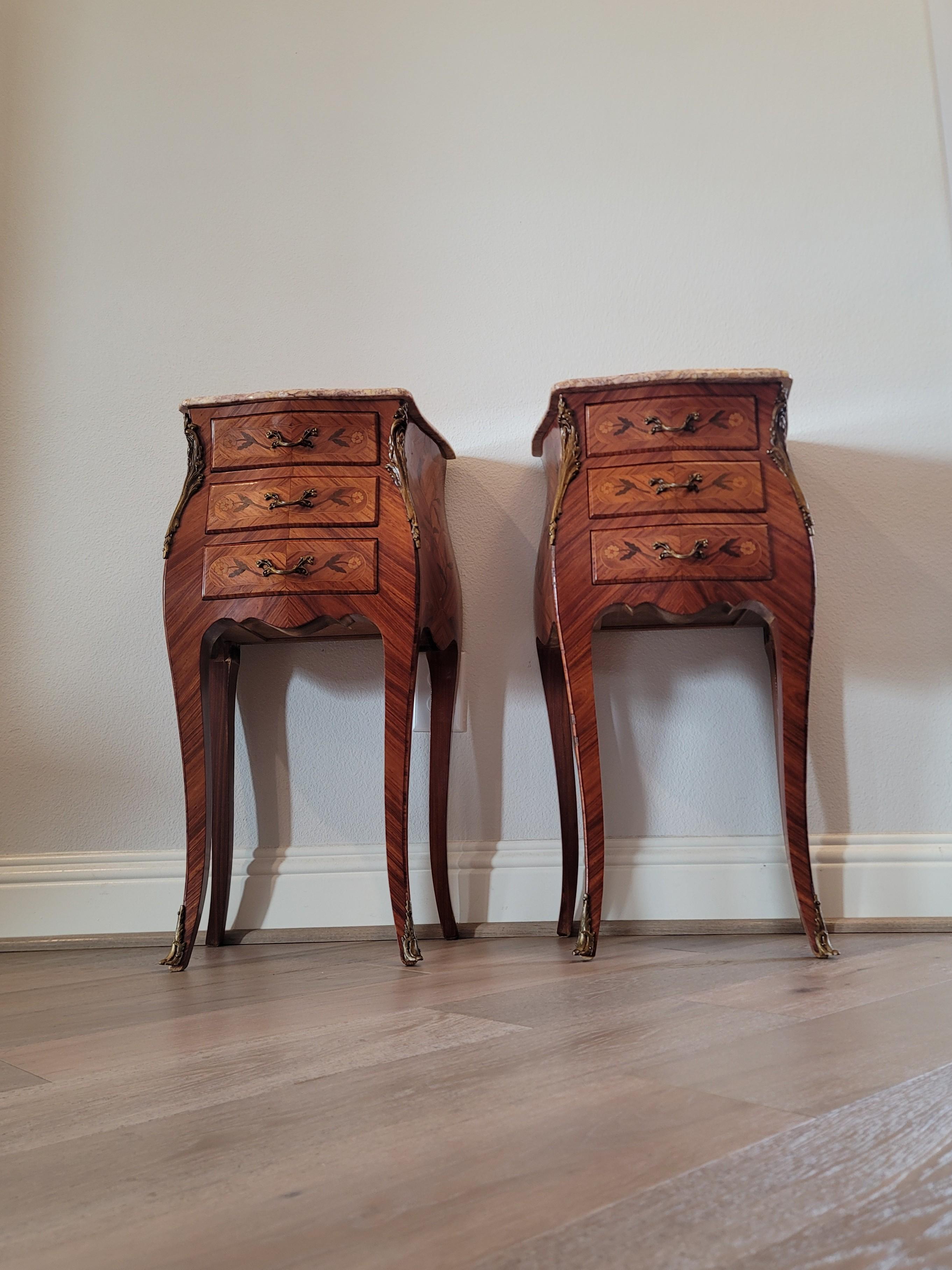 Marquetry Pair of Vintage French Louis XV Style Bombe Nightstands For Sale