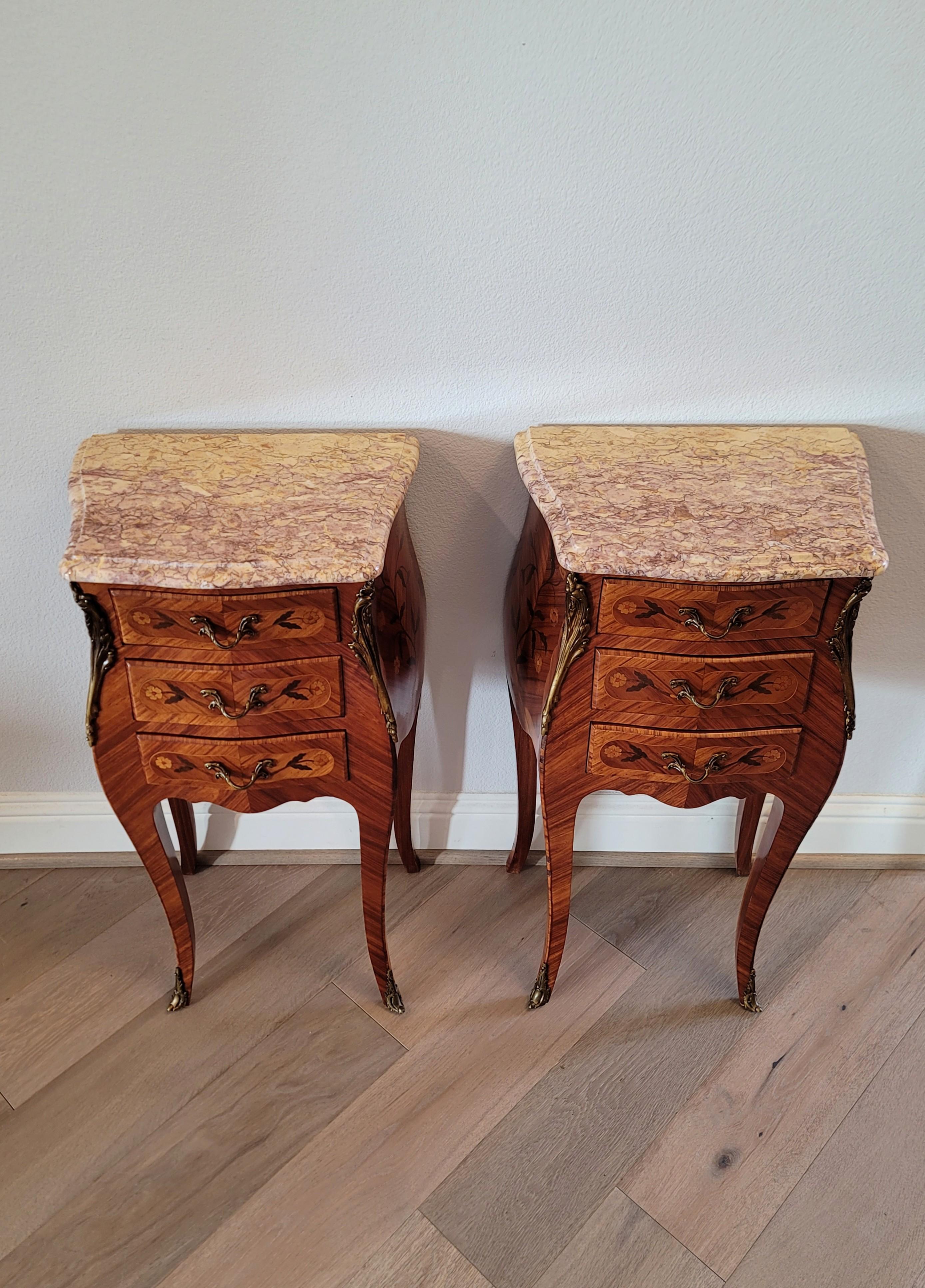 Bronze Pair of Vintage French Louis XV Style Bombe Nightstands For Sale