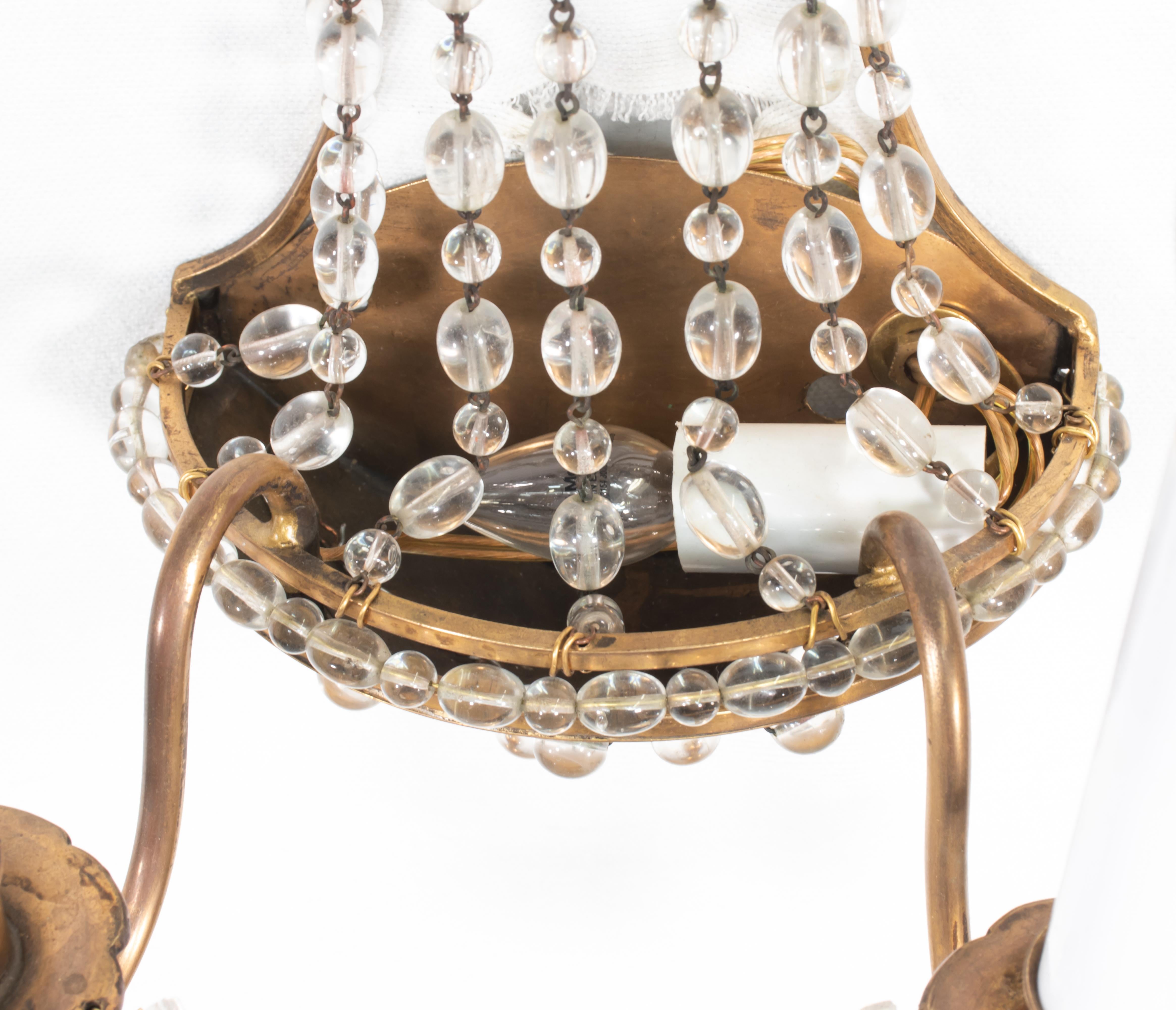 Paire d'appliques françaises en cristal et laiton dans le style de la Maison Jansen en vente 12