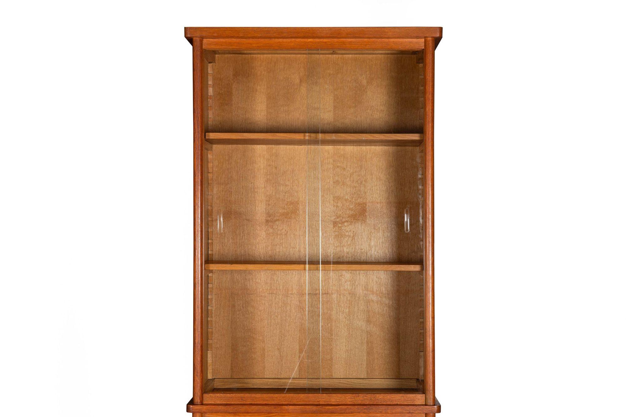 Coppia di librerie d'epoca in rovere spazzolato Moderno francese in vendita 2