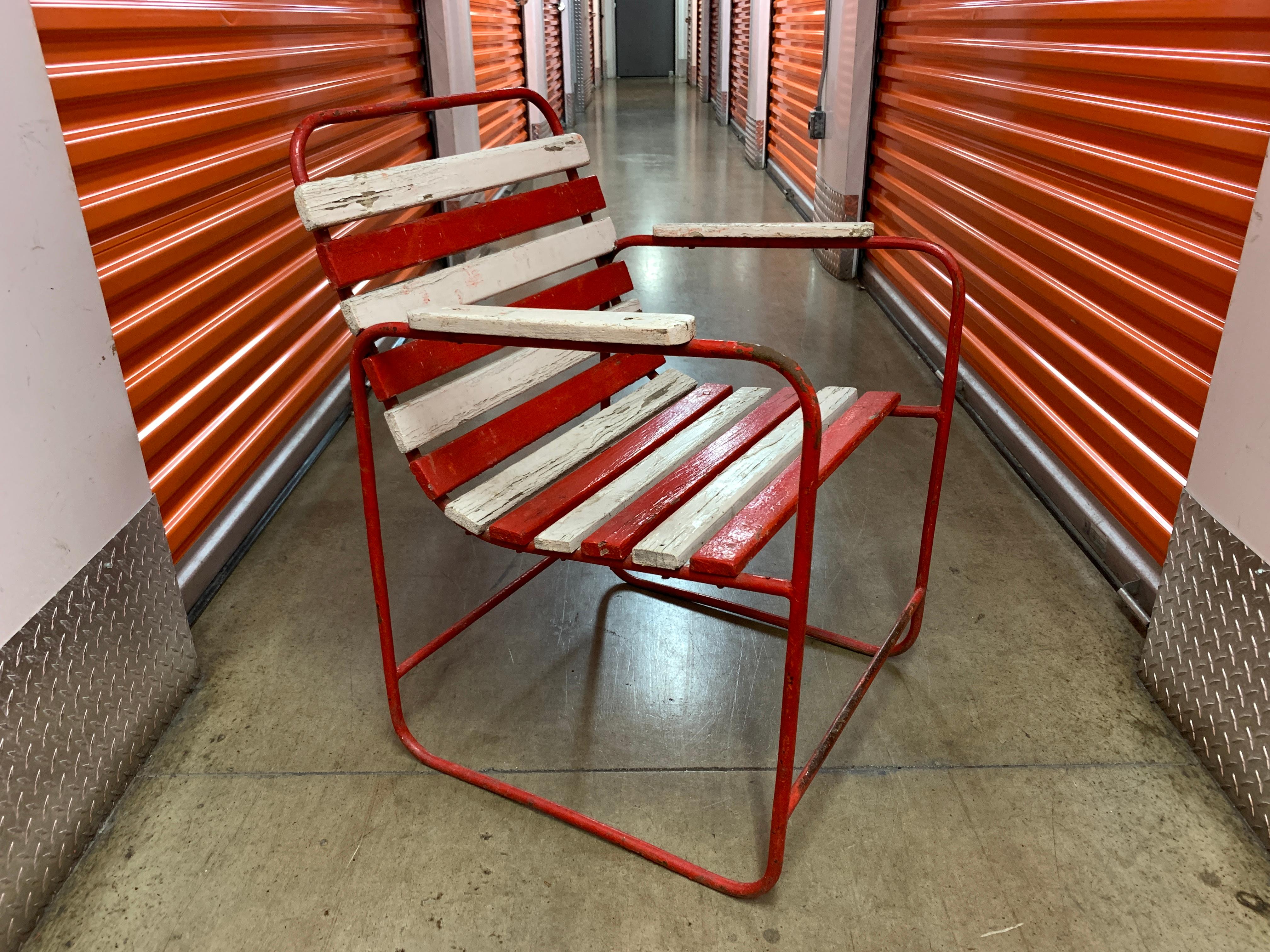 Pair of Vintage French Outdoor Dining Armchairs In Good Condition In Los Angeles, CA