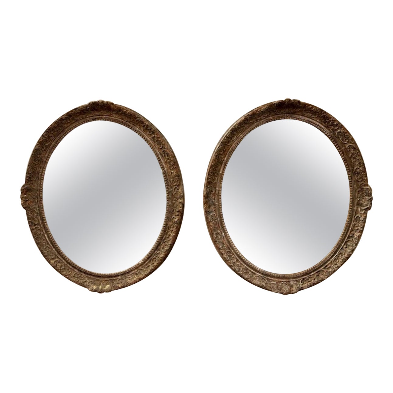 Paar ovale französische Vintage-Spiegel mit Blattsilber und Gesso im Angebot