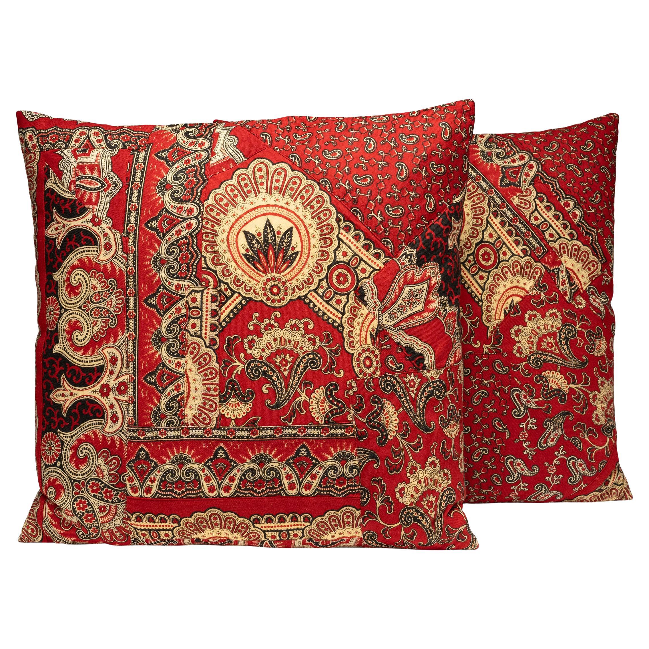 Coppia di cuscini patchwork francesi Paisley d'epoca in vendita