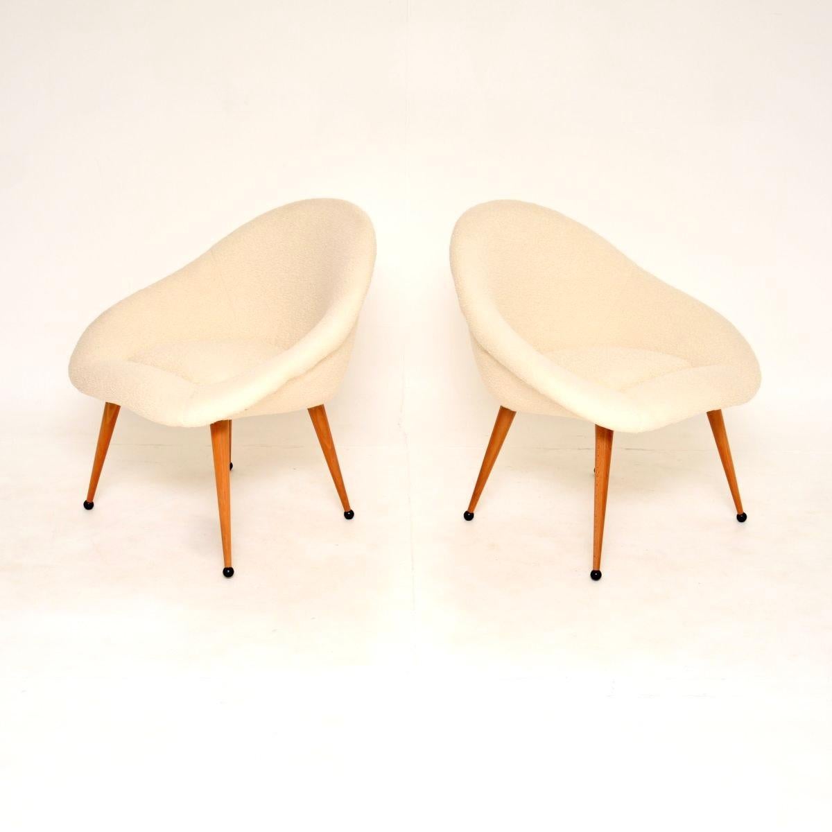 Mid-Century Modern Paire de fauteuils Pod vintage français en vente