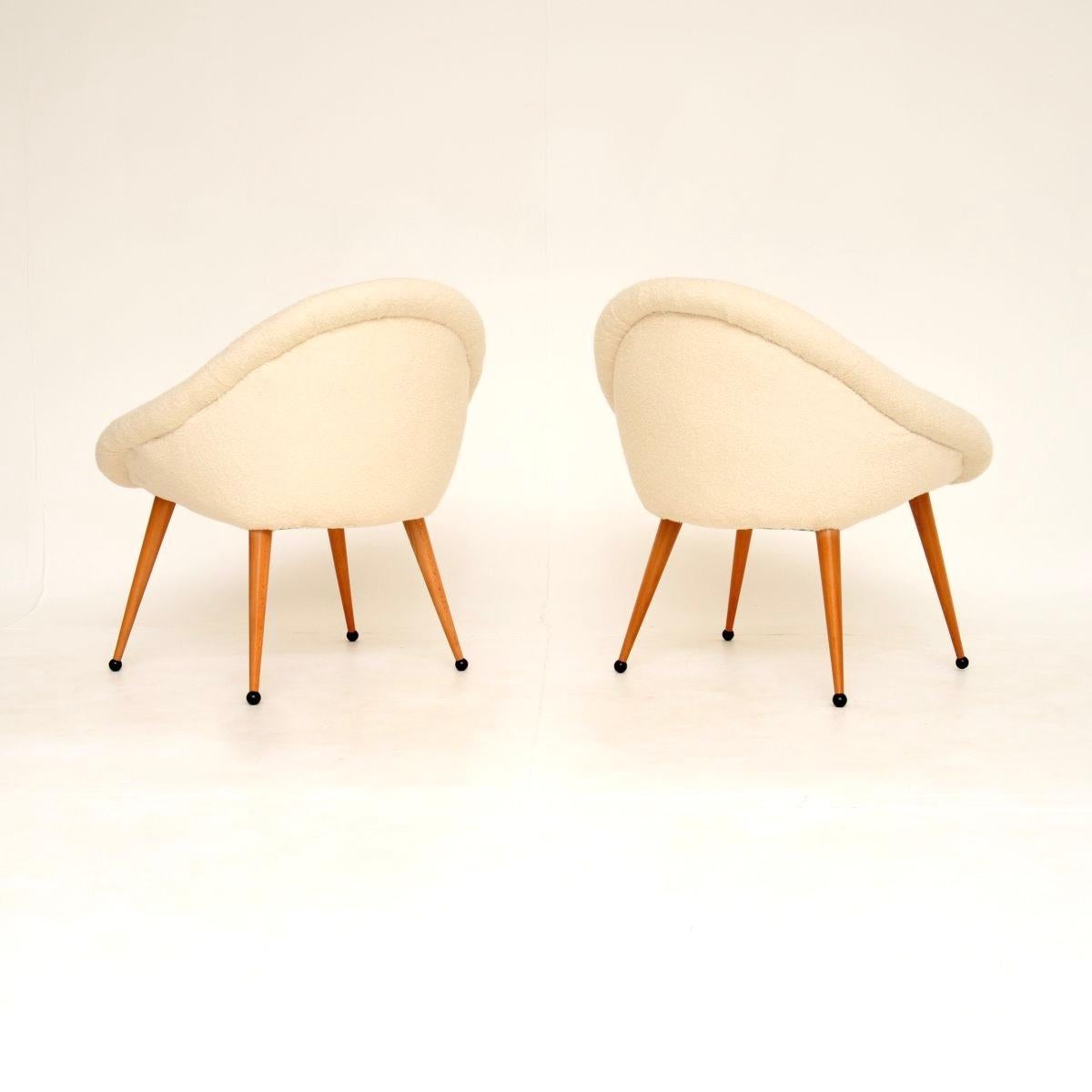 Paire de fauteuils Pod vintage français Bon état - En vente à London, GB