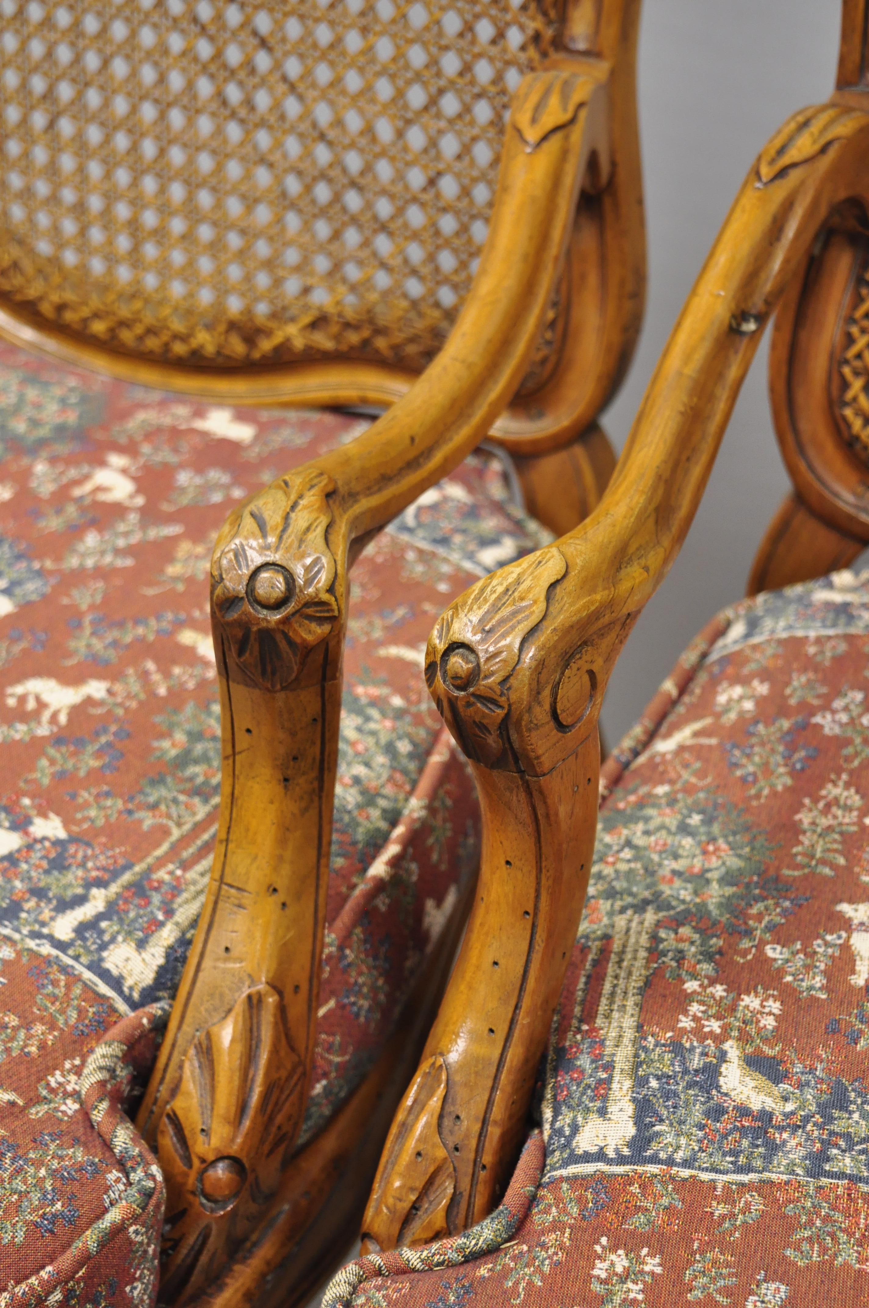 Paar französische Sessel im Louis-XV-Stil aus Rohrgeflecht (Französisch)