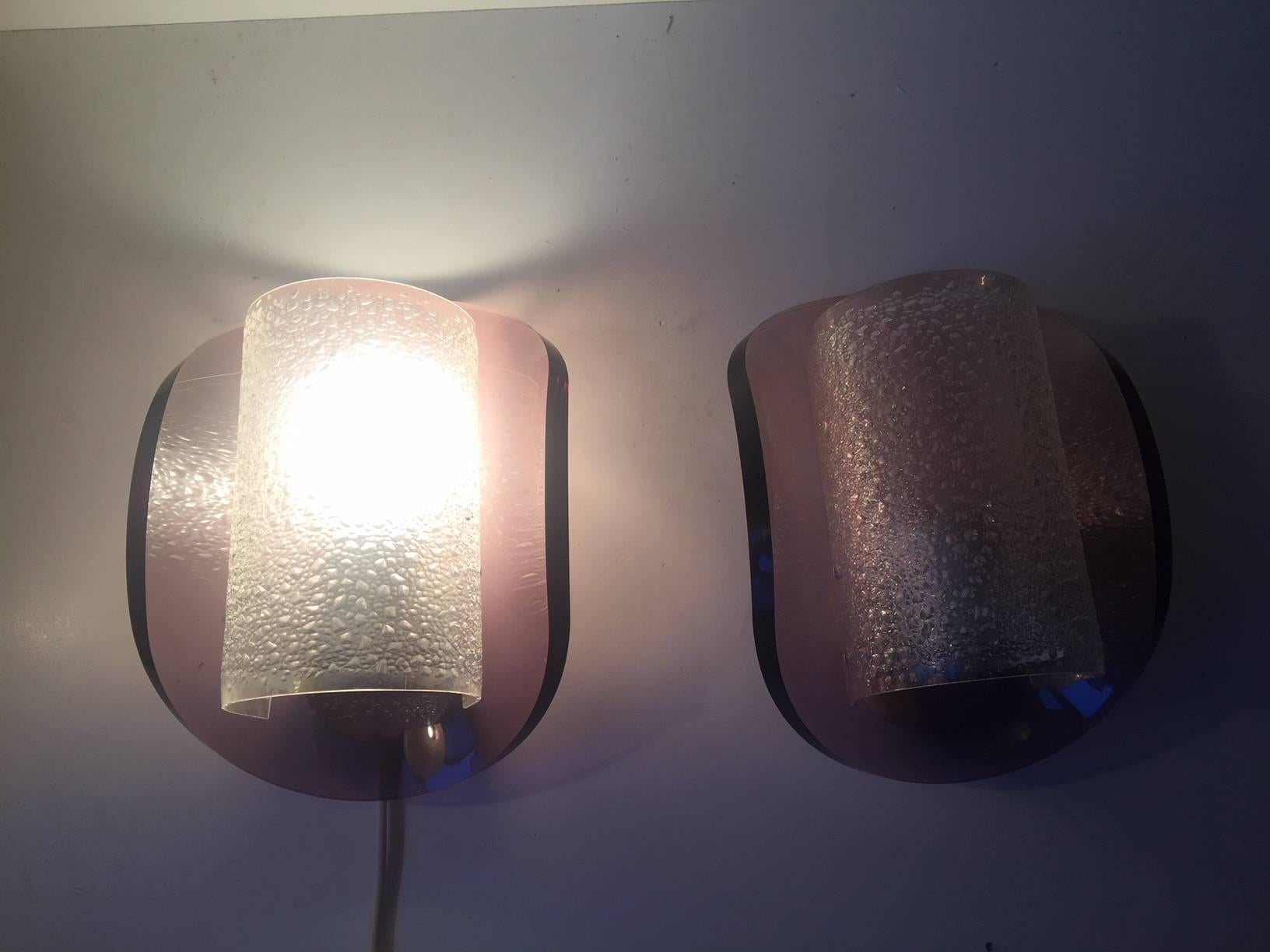 Late 20th Century Pair of Vintage French Sconces in Bend Purple Lucite, 1970s For Sale
