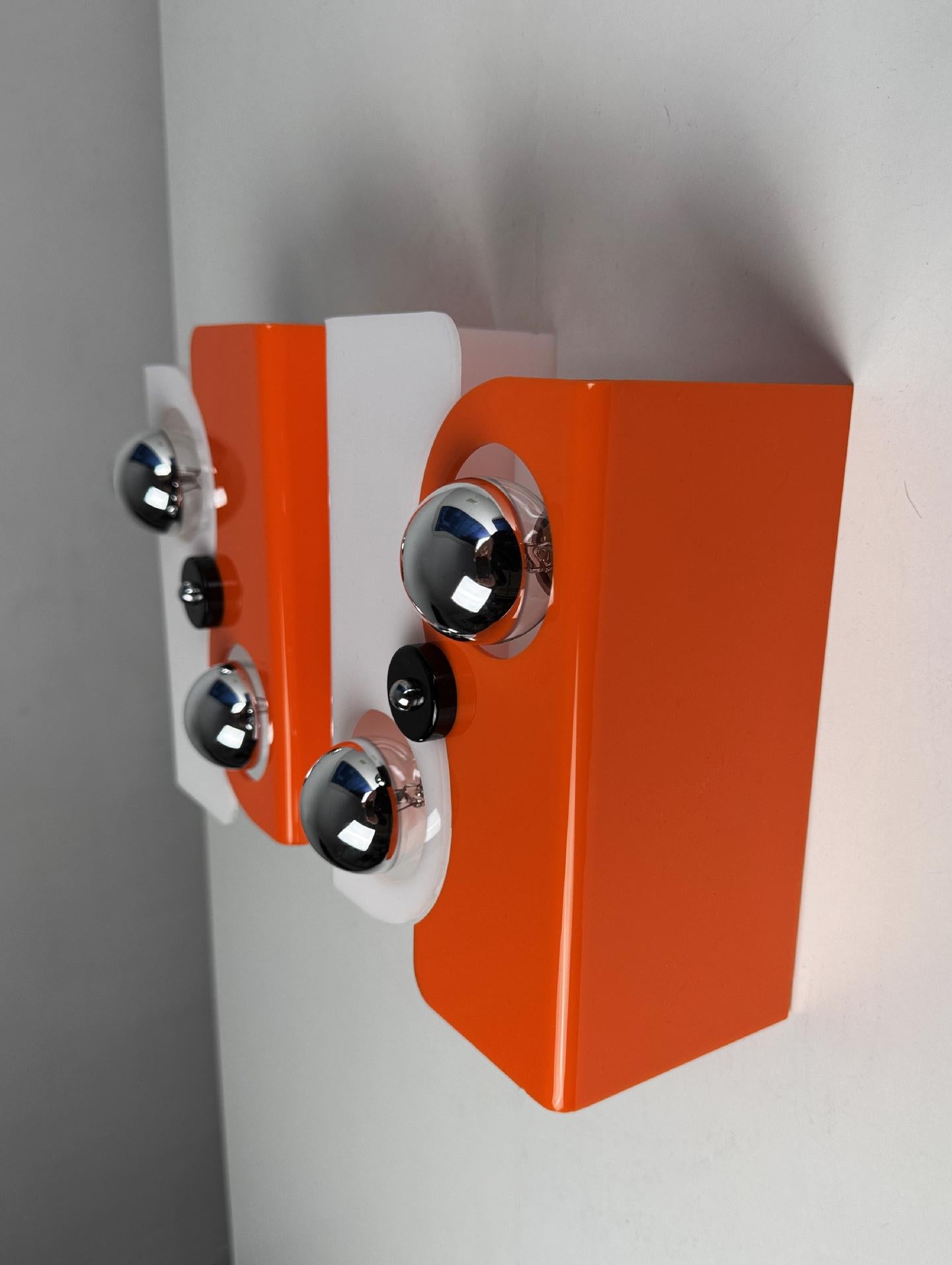 Late 20th Century Pair of Vintage French Space Age Wall Lamps (1970s) For Sale
