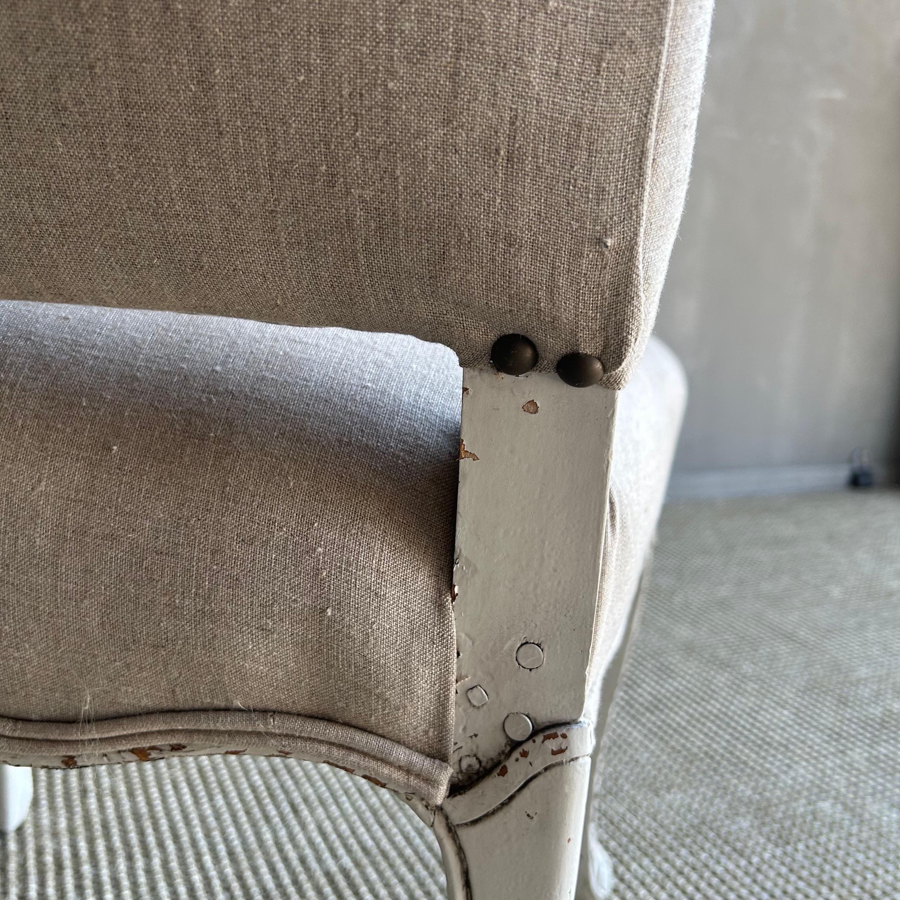 Paire de chaises d'appoint françaises tapissées en vente 3