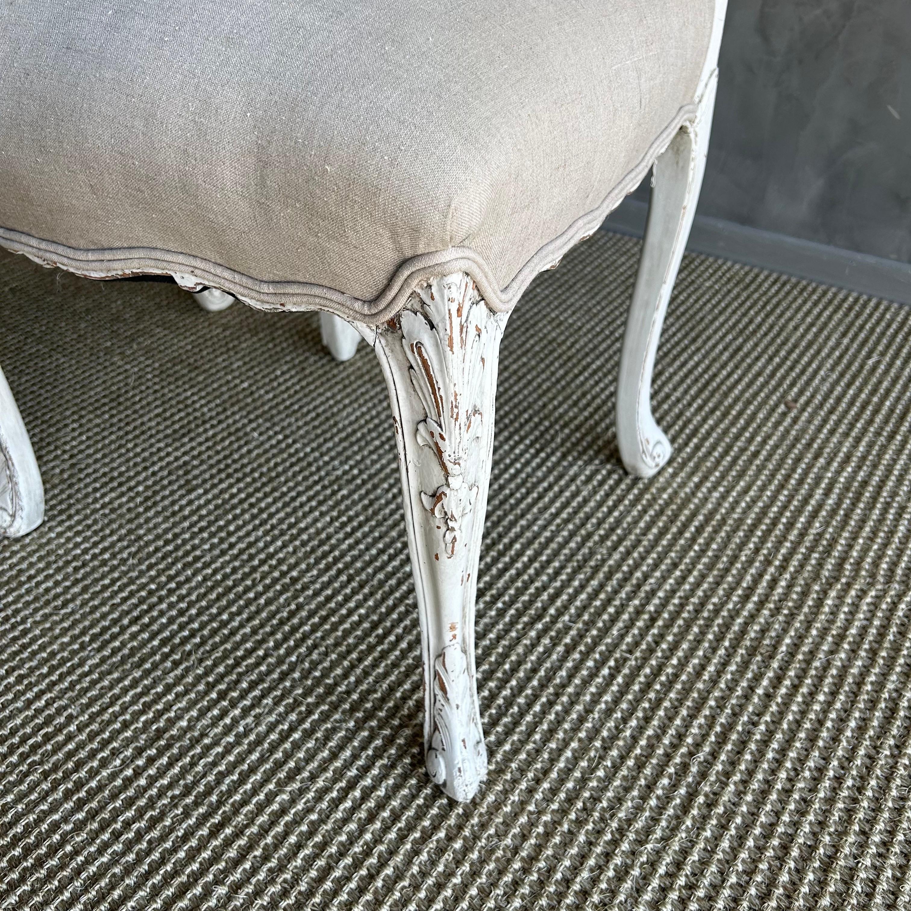 20ième siècle Paire de chaises d'appoint françaises tapissées en vente