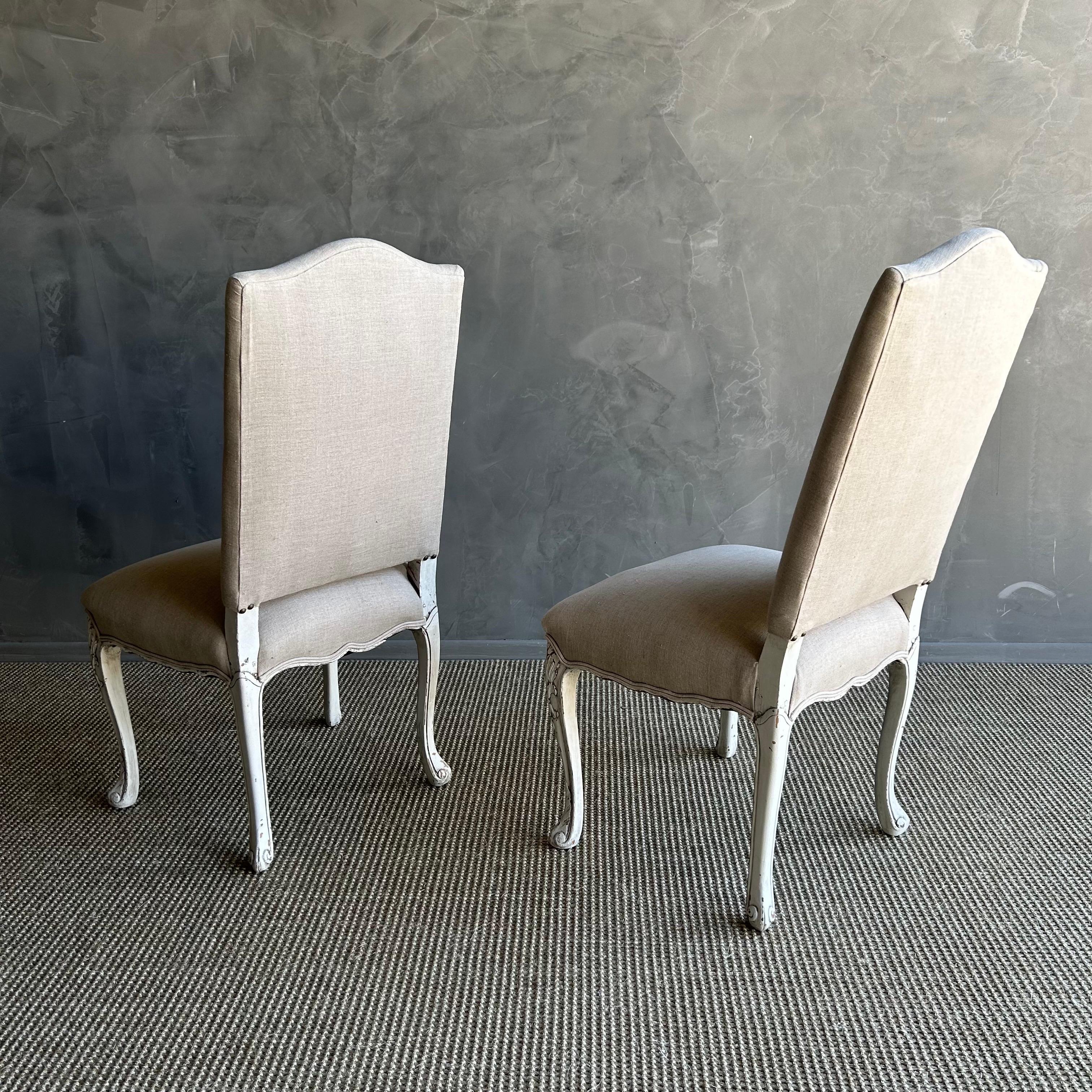 Paire de chaises d'appoint françaises tapissées en vente 1