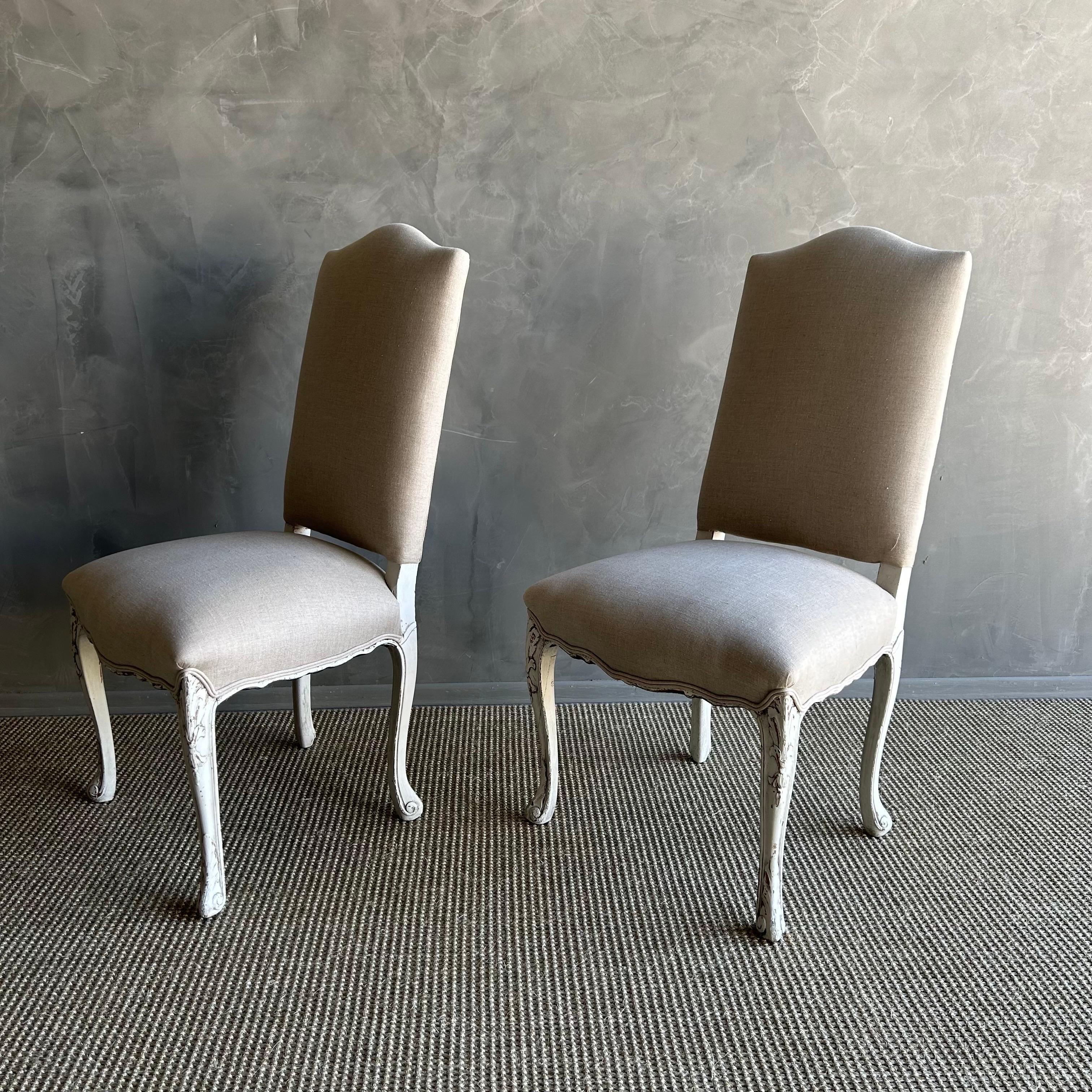 Paire de chaises d'appoint françaises tapissées en vente 2