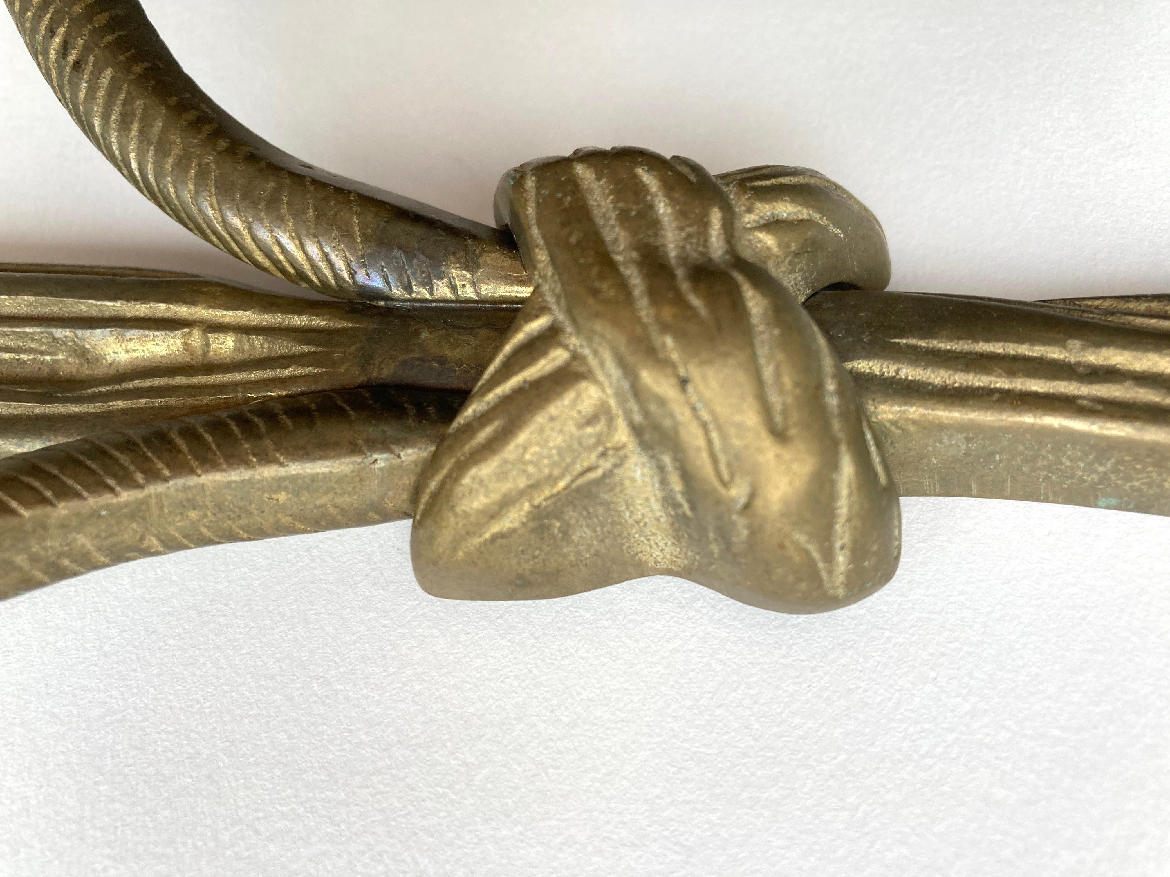 Coppia di candelabri da parete francesi d'epoca in bronzo in stile Luigi XVI in vendita 1
