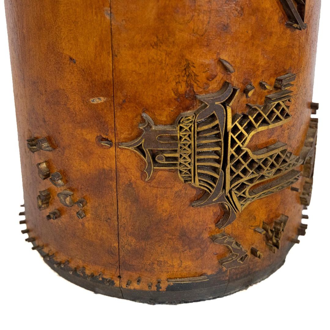 20ième siècle Paire de lampes de table à rouleau imprimées en papier peint vintage français en vente