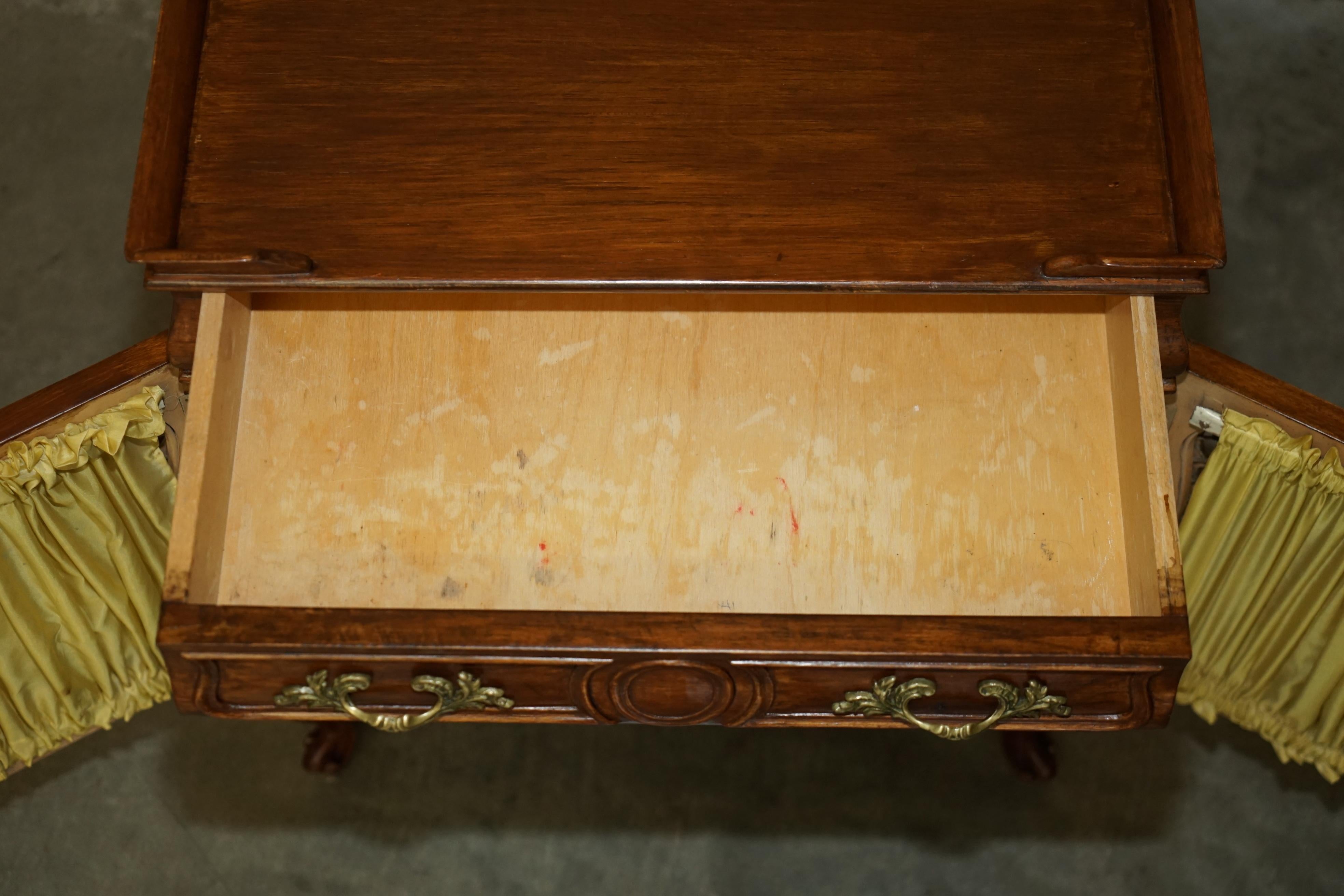 PAIR OF VINTAGE FRENCH WALNUT PIERCED BRASS & SILK SIDE CABINETS WiTH DRAWERS For Sale 7