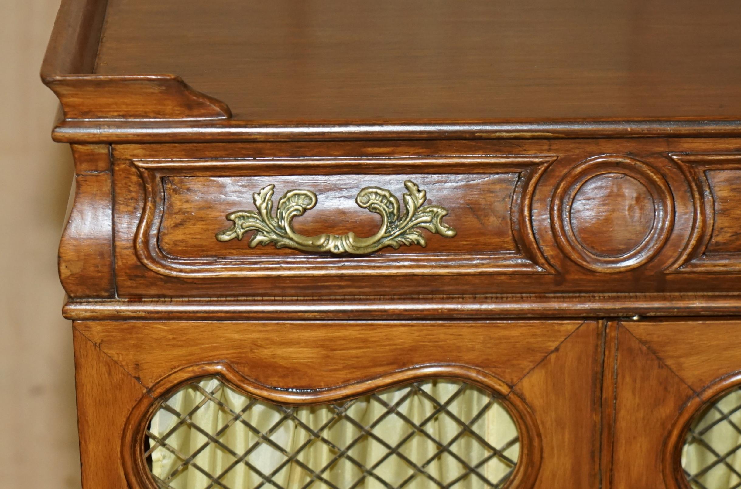 PAIR OF VINTAGE FRENCH WALNUT PIERCED BRASS & SILK SIDE CABINETS WiTH DRAWERS In Good Condition For Sale In West Sussex, Pulborough
