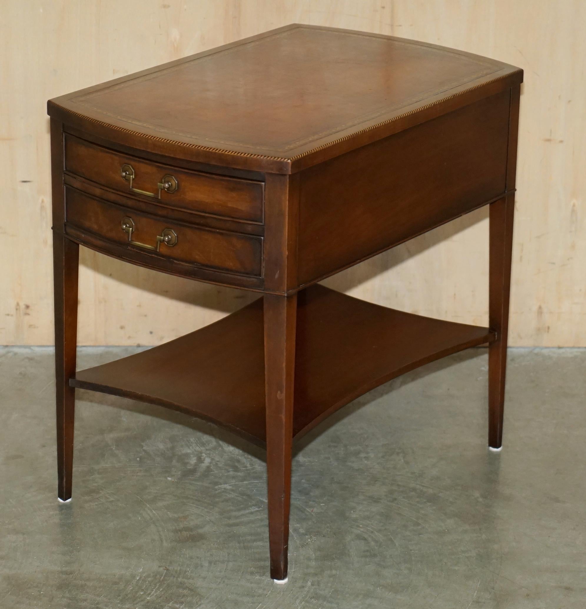 Paire de tables d'appoint GRAND RAPIDS MICH BROWN LEATHER SIDE LAMP pleinement STAMPED en vente 8