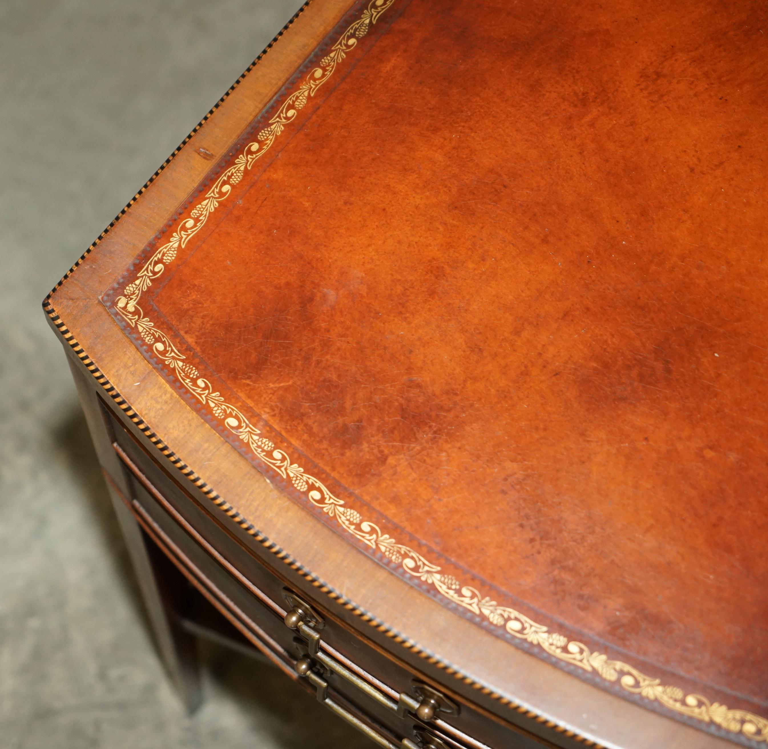 Paire de tables d'appoint GRAND RAPIDS MICH BROWN LEATHER SIDE LAMP pleinement STAMPED en vente 2