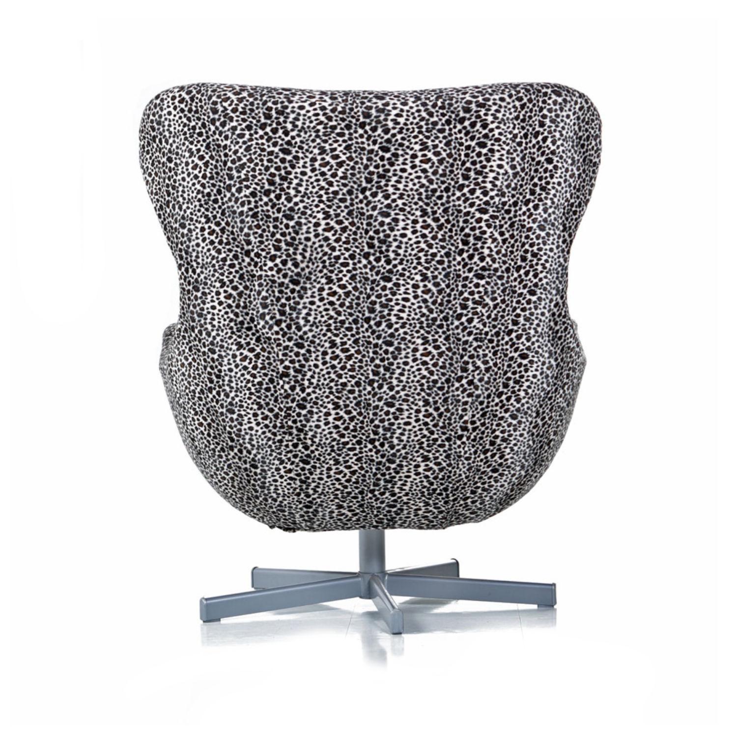 Inconnu Paire de fauteuils pivotants vintage de style œuf d'Arne Jacobsen en vente
