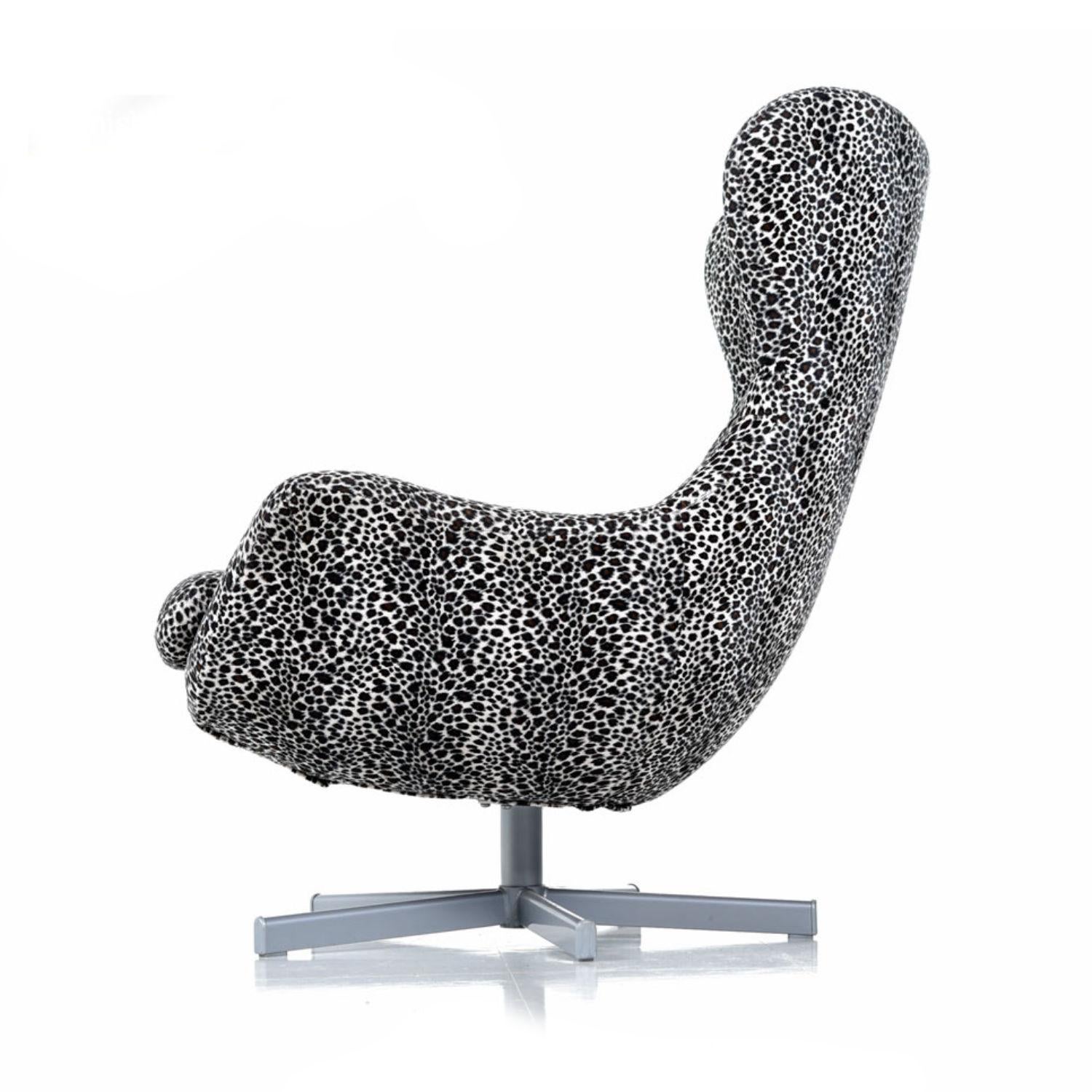 Leather Pair of Vintage Fuzzy Leopard Arne Jacobsen Egg Chair Style Swivel Chairs For Sale