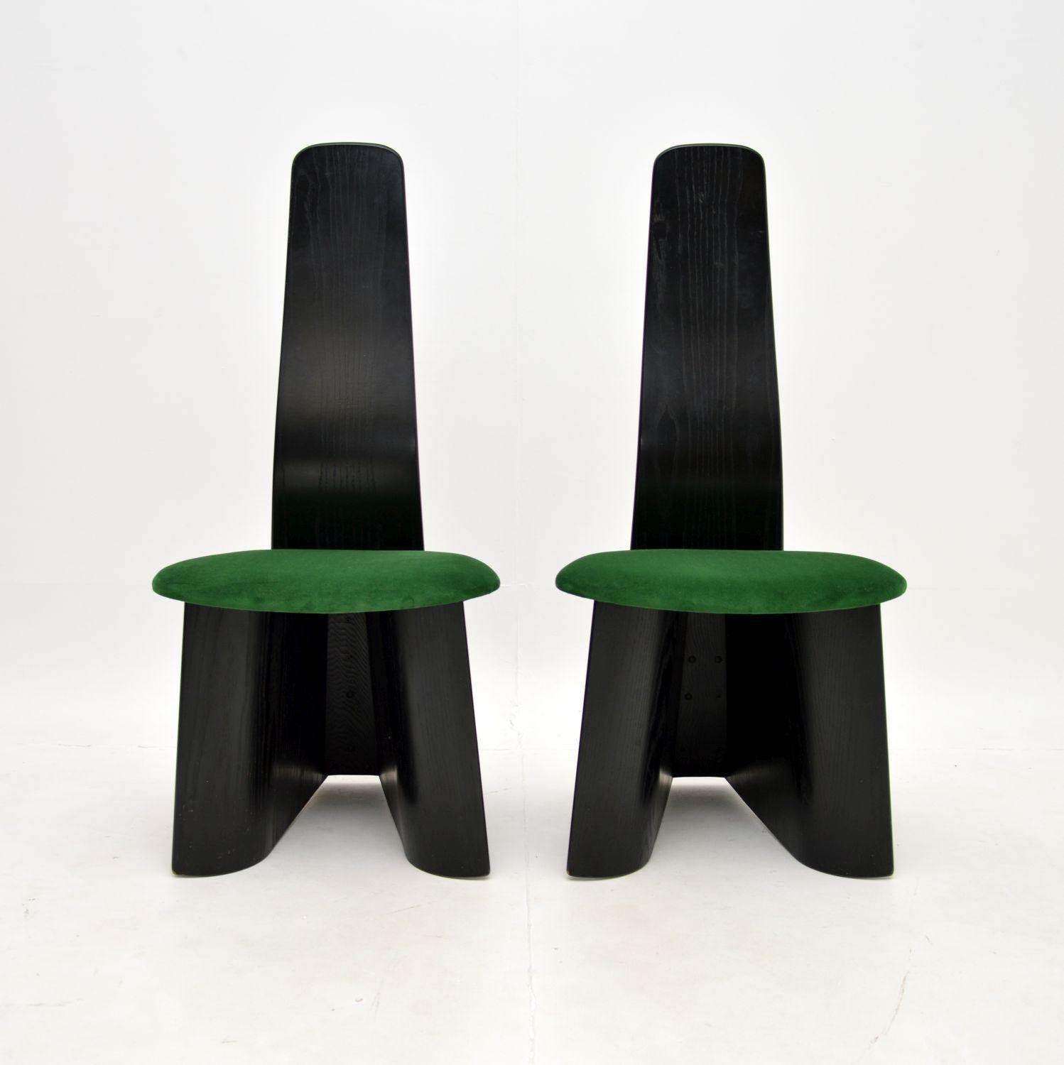 An incredibly rare and extremely stylish pair of vintage G Plan seasons dining / side chairs. They were made in England, and they date from the 1970’s.

The ebonised ash frames have a stunning shape and are very comfortable. They are very sturdy,