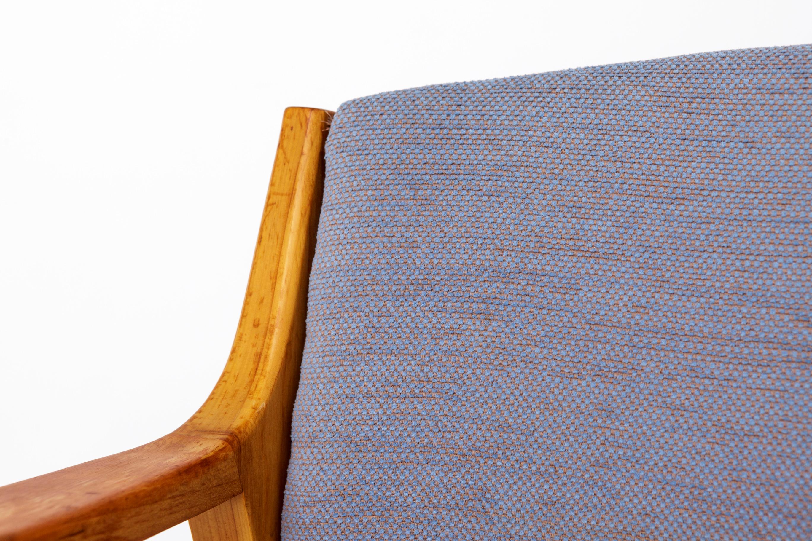 Pair of Vintage German Armchairs  1960s Refurbished & Reupholstered For Sale 2