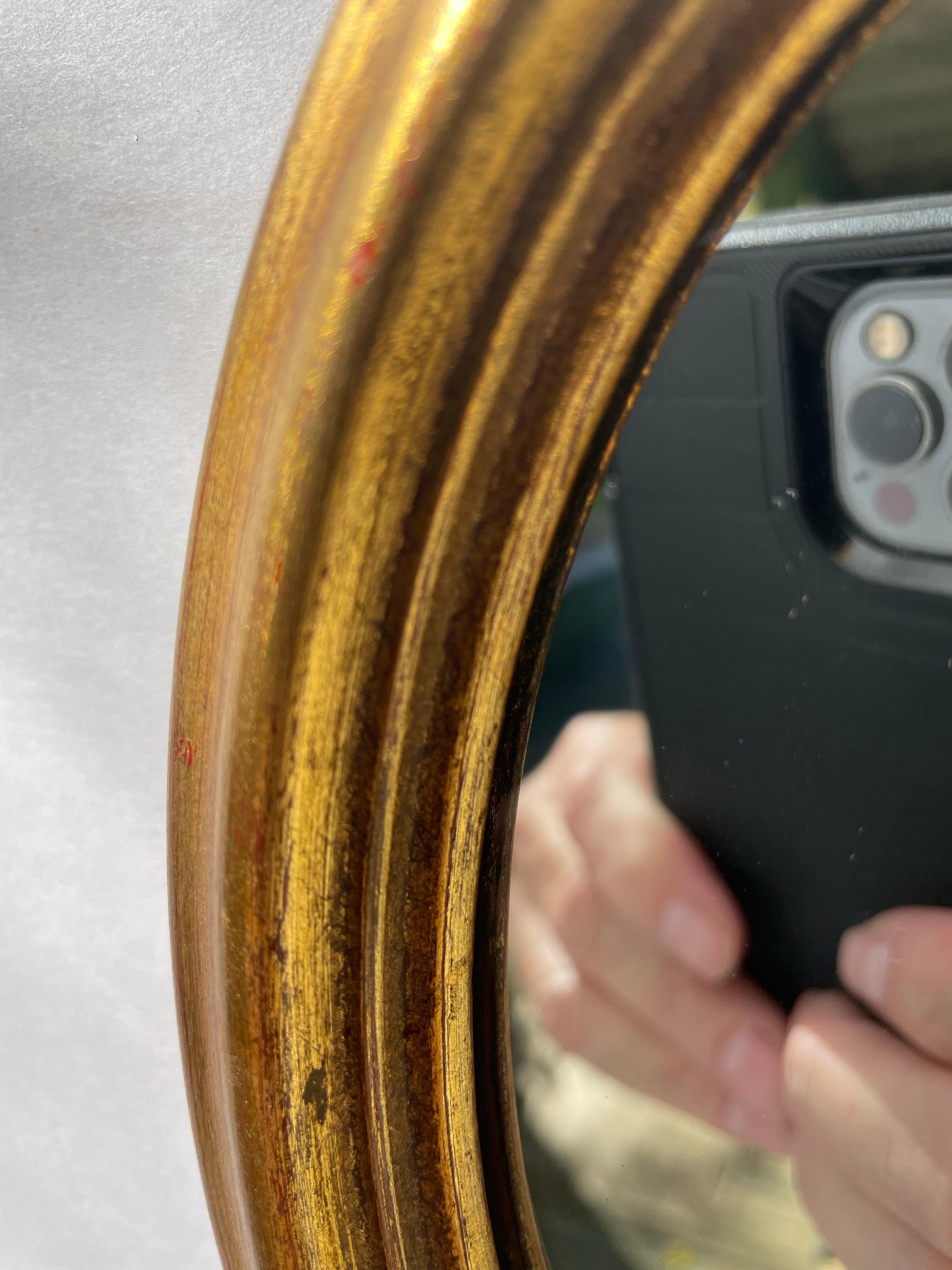 Bois Paire de miroirs italiens ovales dorés vintage