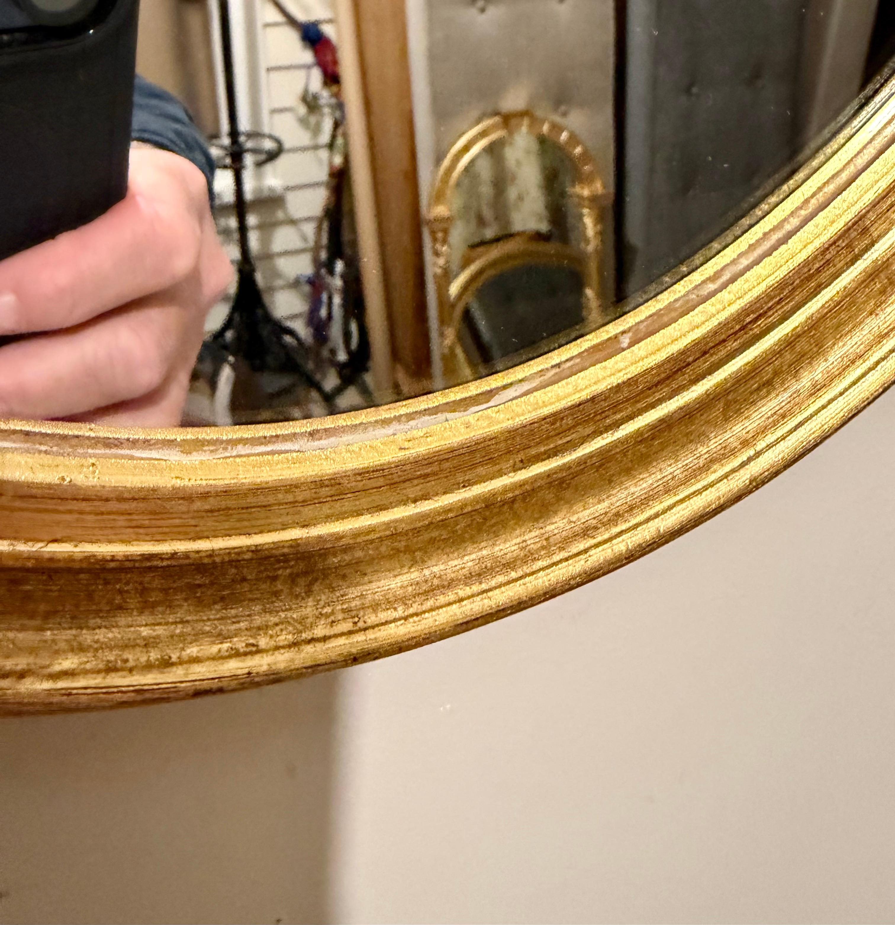 Paar vergoldete ovale Vintage-Spiegel im Angebot 3