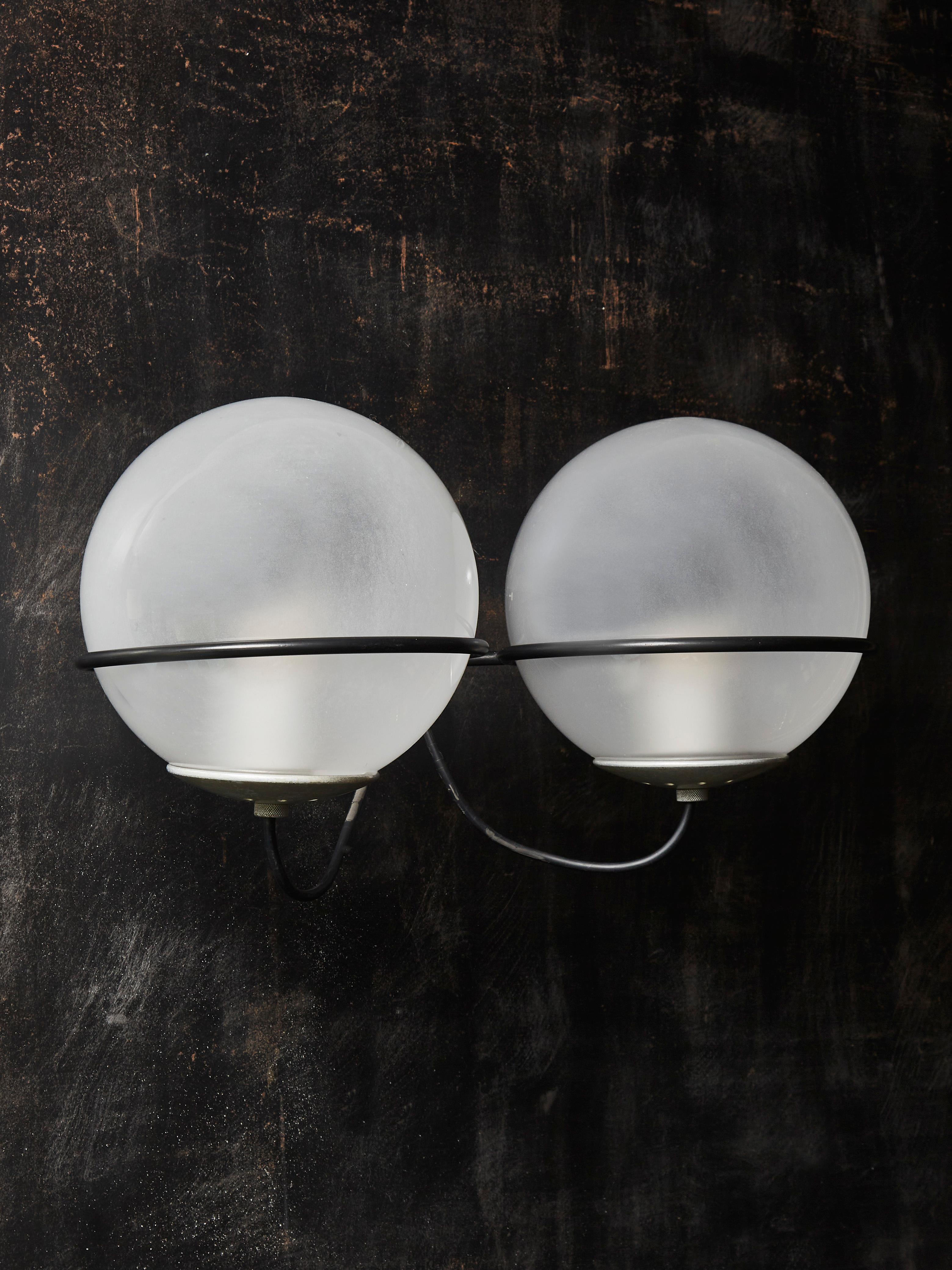 Italian Pair of Vintage Gino Sarfatti 237/2 Wall Sconces For Sale