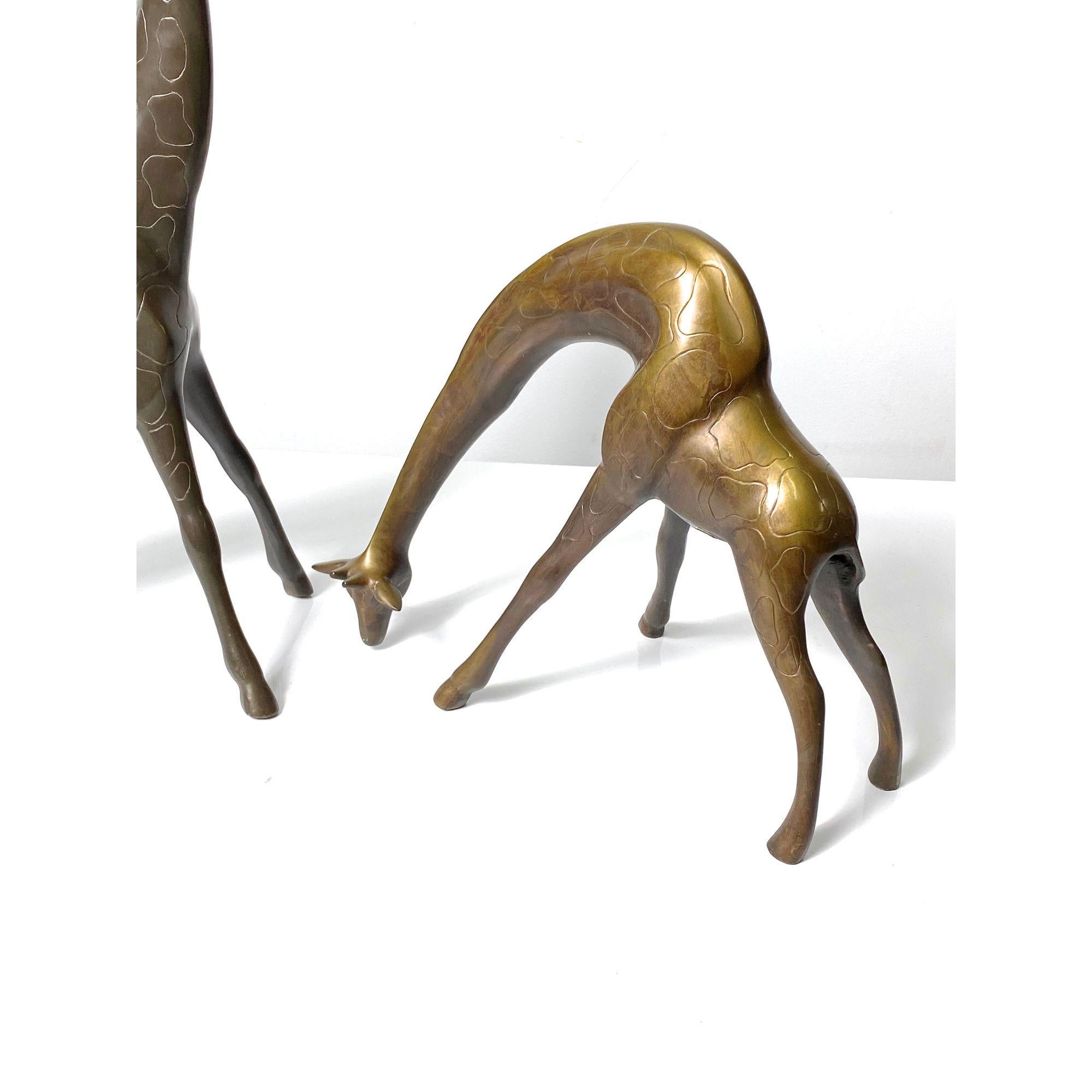20th Century Pair of Vintage Giraffe Sculptures in Bronze and Brass, circa 1970s For Sale