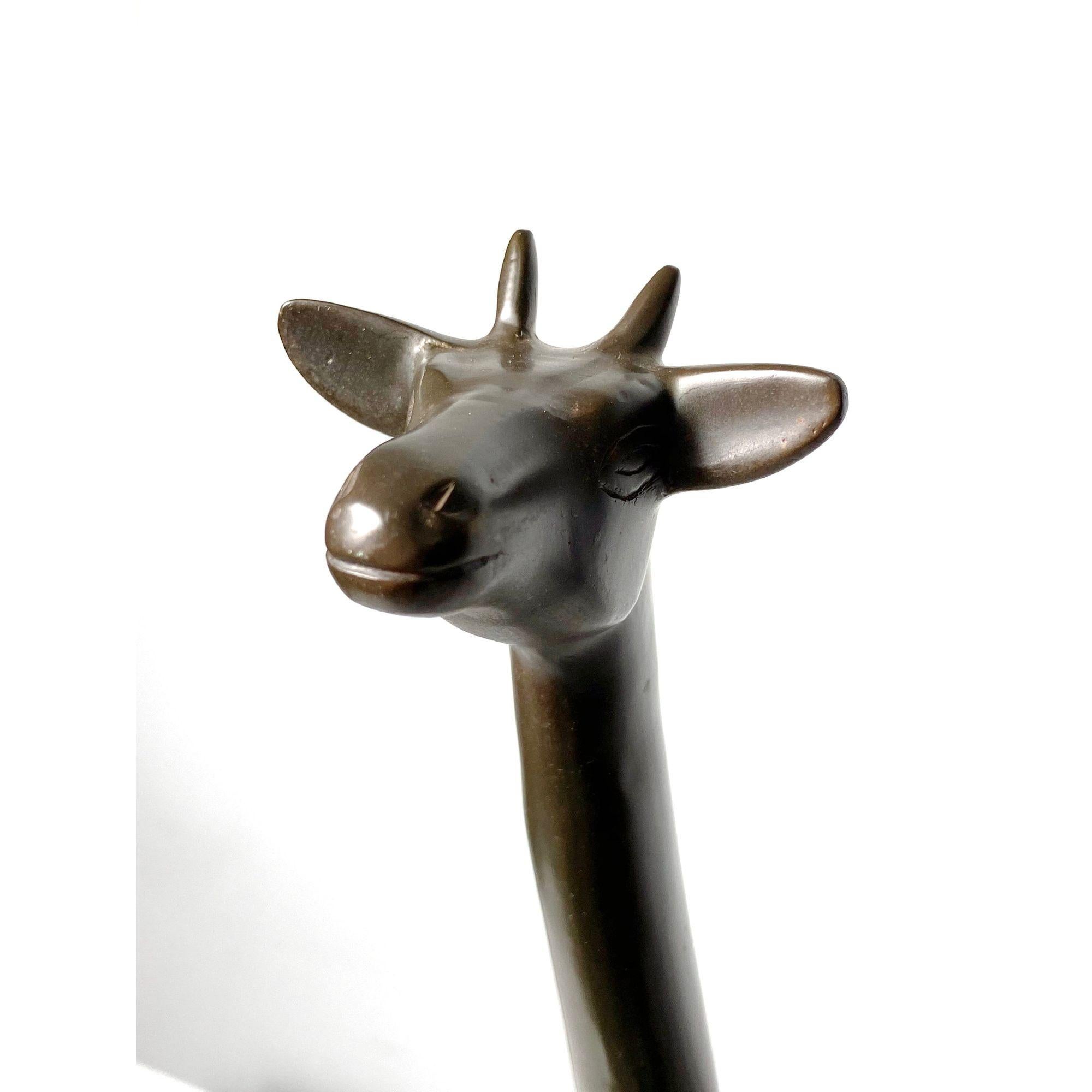 Pair of Vintage Giraffe Sculptures in Bronze and Brass, circa 1970s For Sale 1