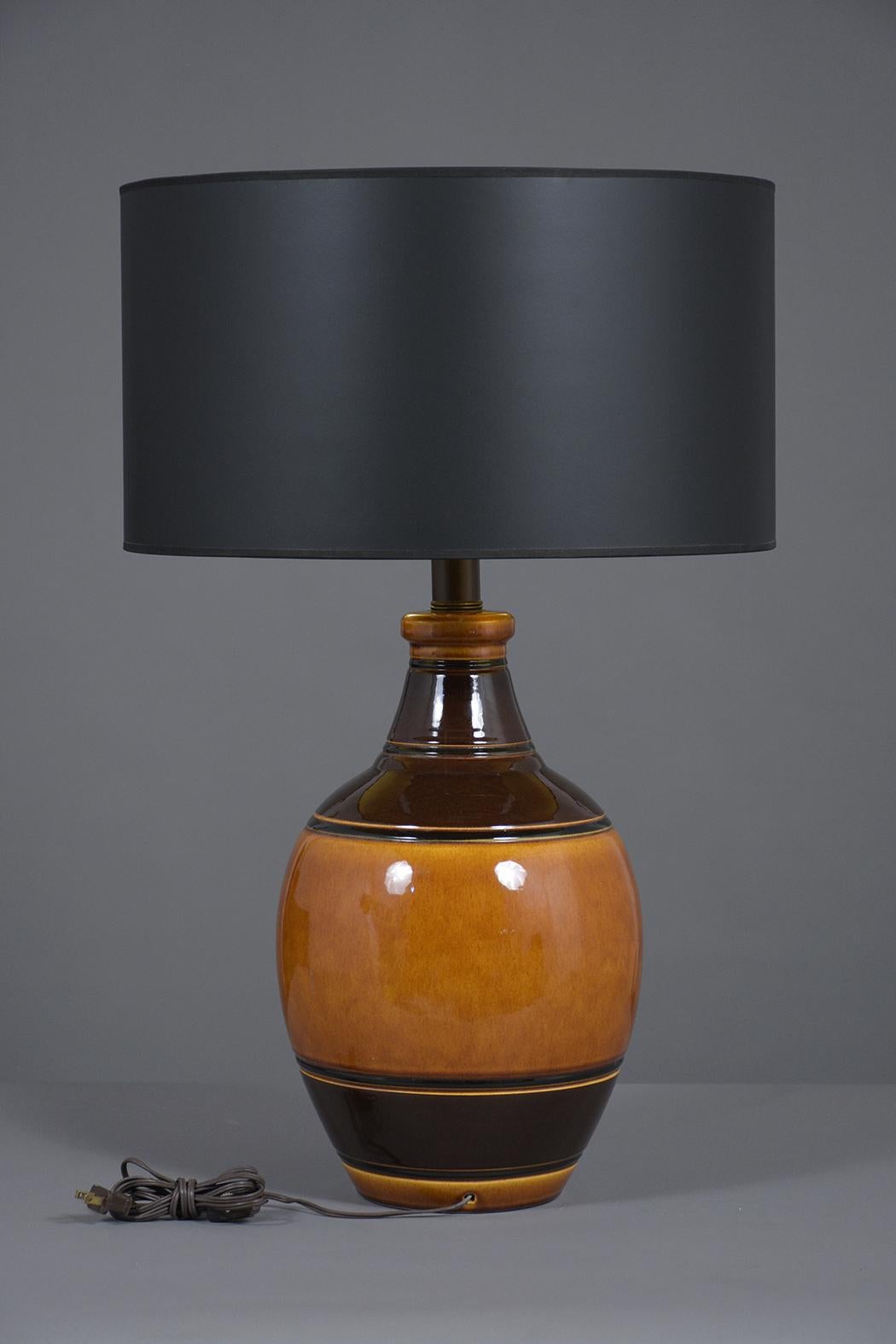 Mid-Century Modern Pair of Mid-Century Ceramic Table Lamps