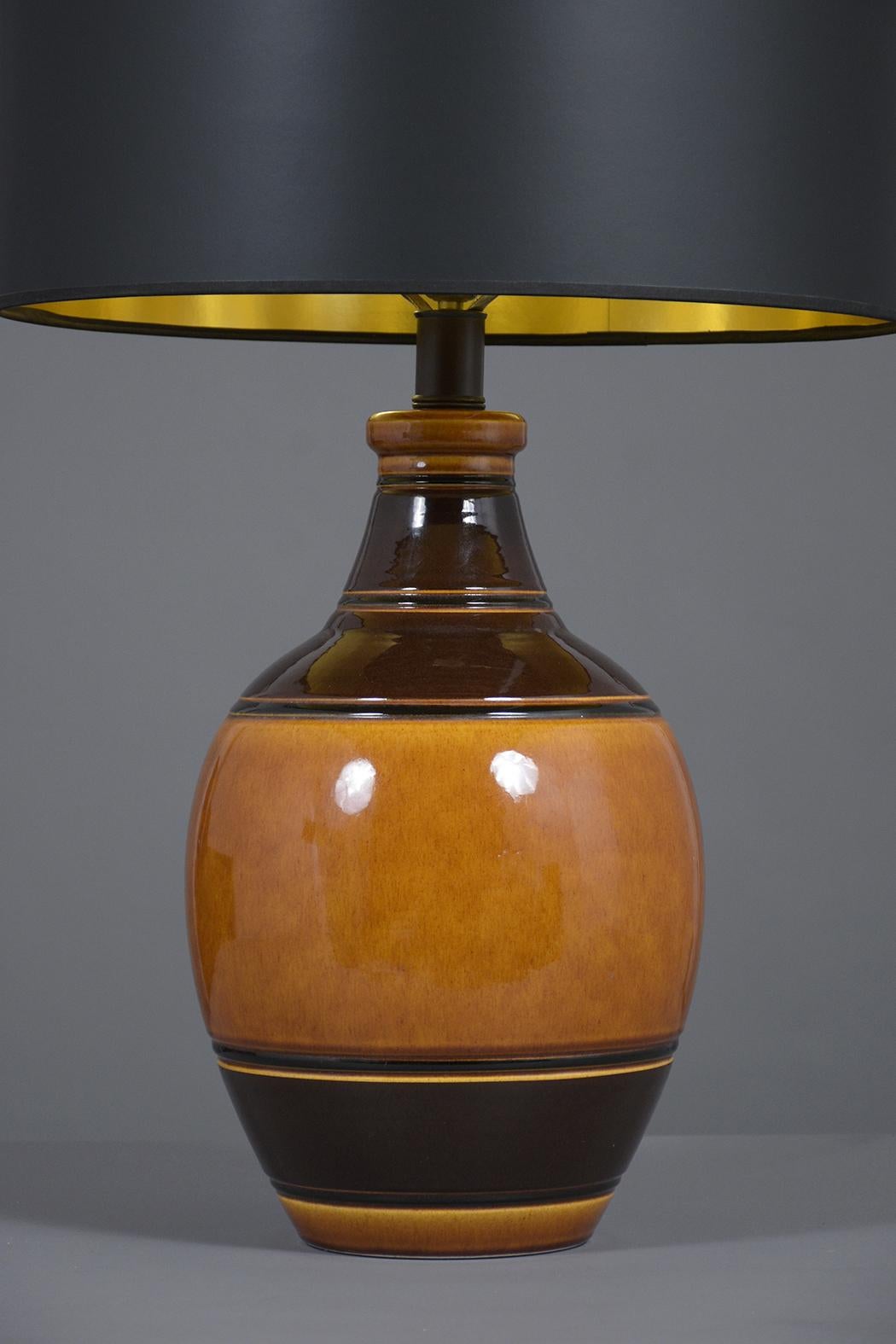 Pair of Mid-Century Ceramic Table Lamps In Good Condition In Los Angeles, CA