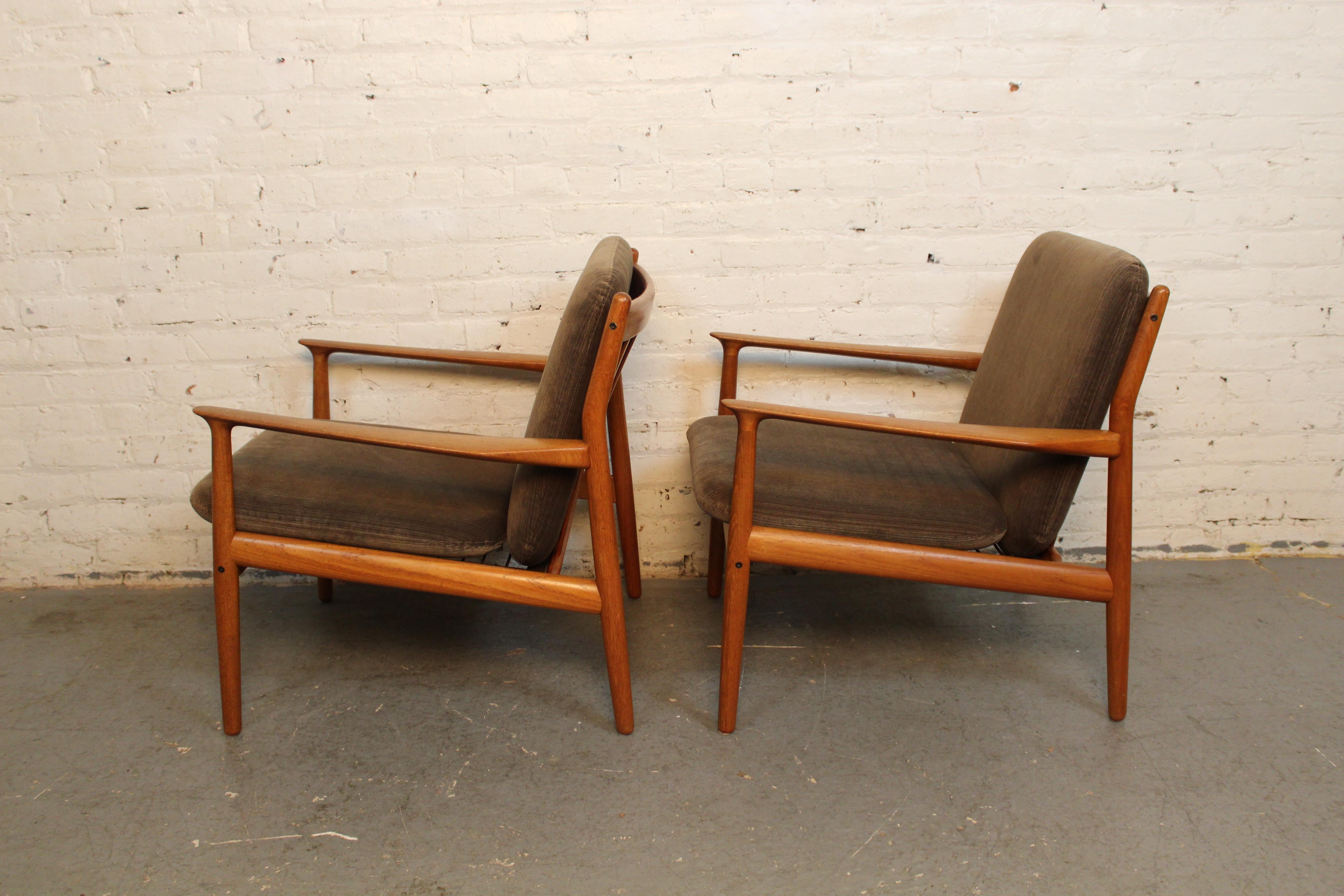 Paire de chaises vintage 