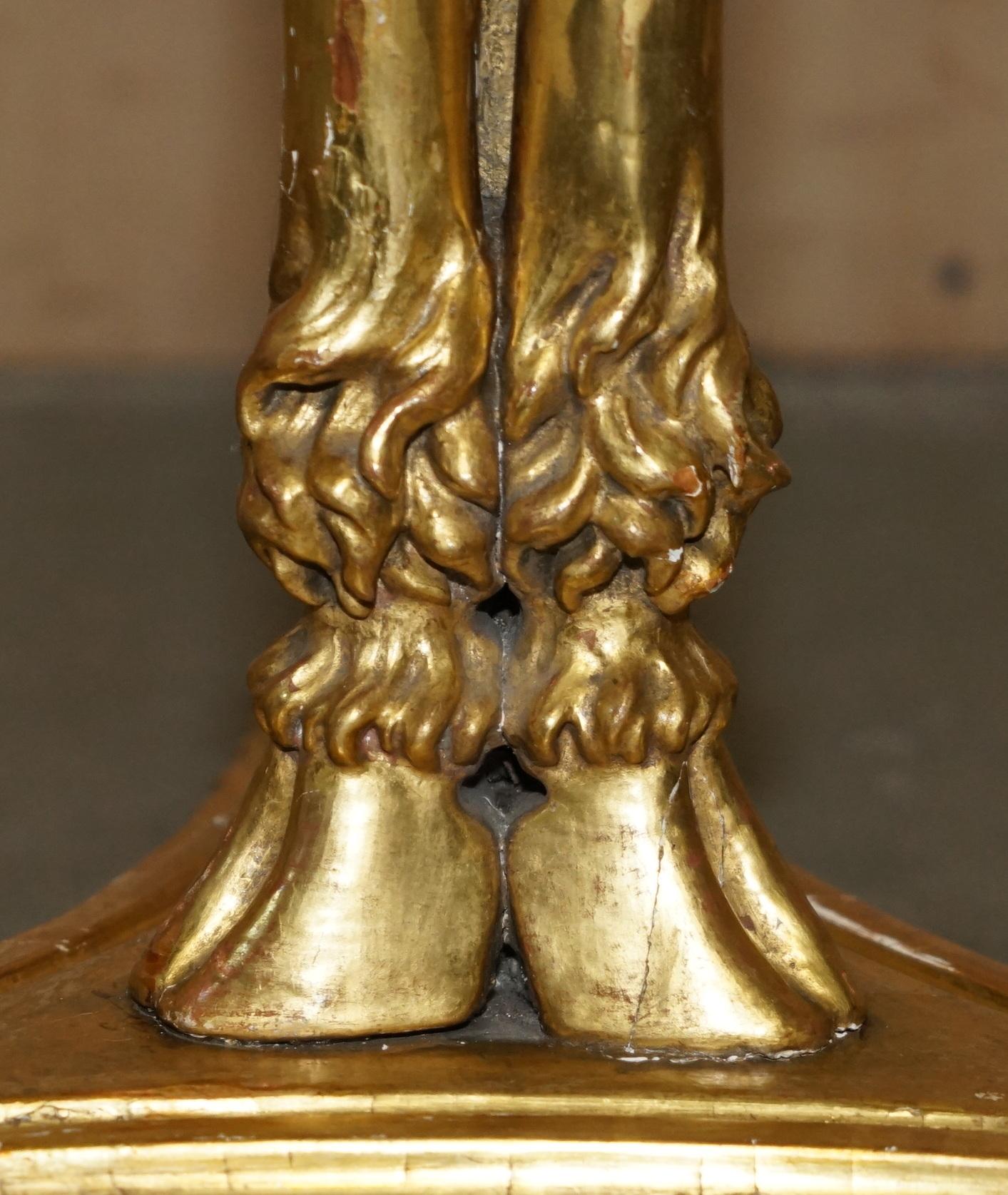 PAIR OF VINTAGE GOLD GILT RAMS HEAD & HOOF TALL TORCHIERE JARDINIERE STANDs For Sale 10