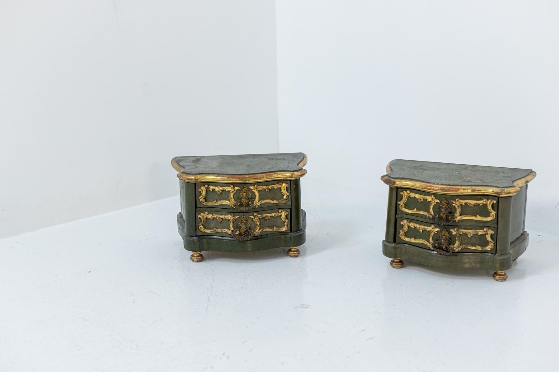 French Pair of Vintage Gold Lacquered Wood Jewel Boxes For Sale