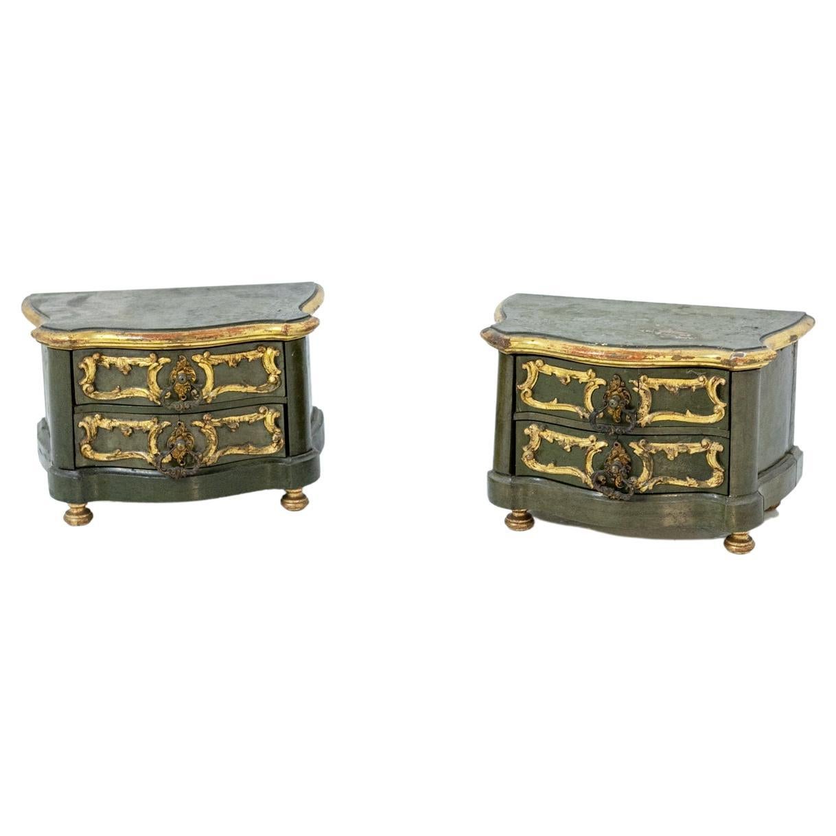 Pair of Vintage Gold Lacquered Wood Jewel Boxes For Sale