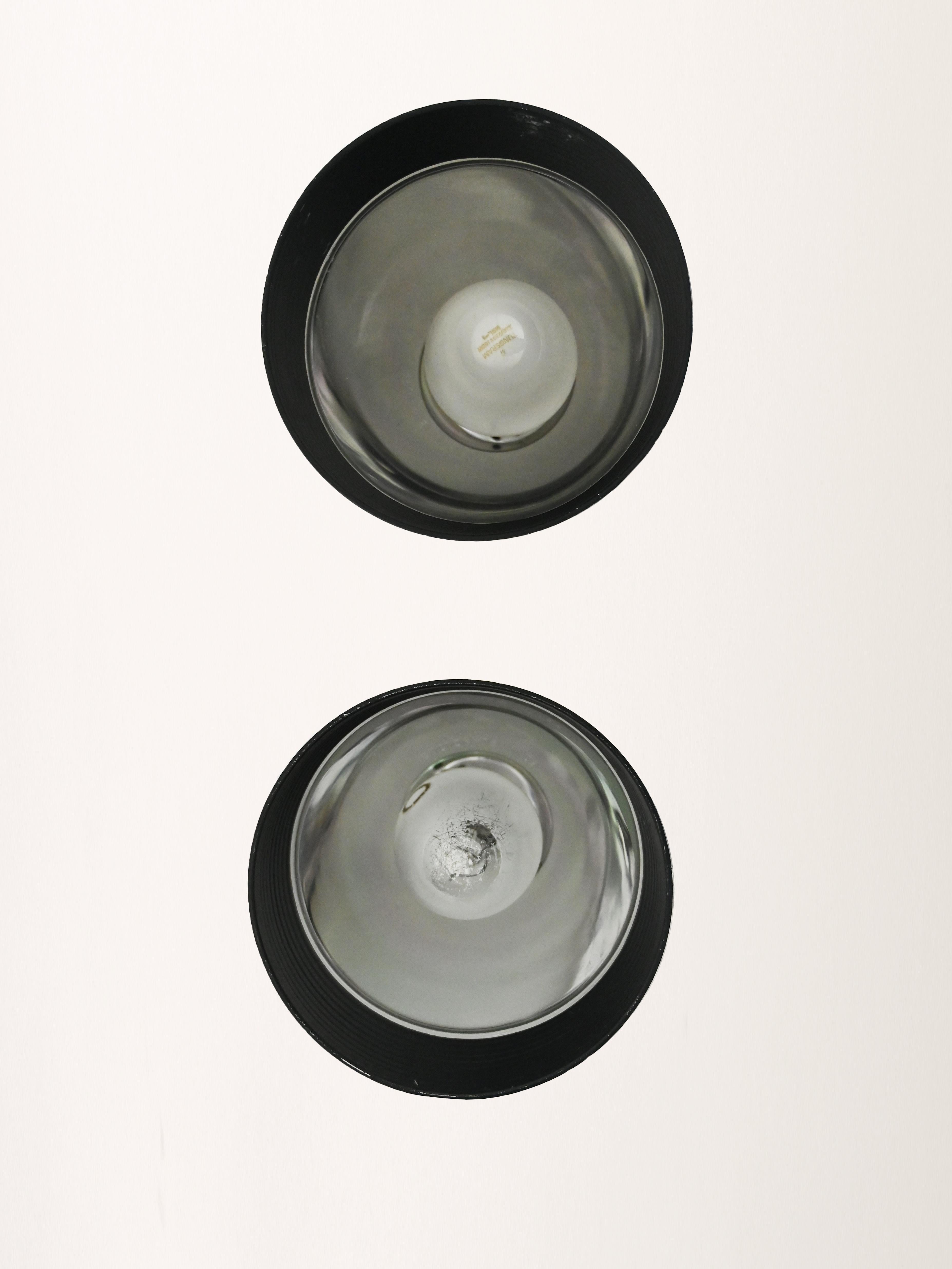 Coppia di lampade a sospensione vintage in oro in vendita 2