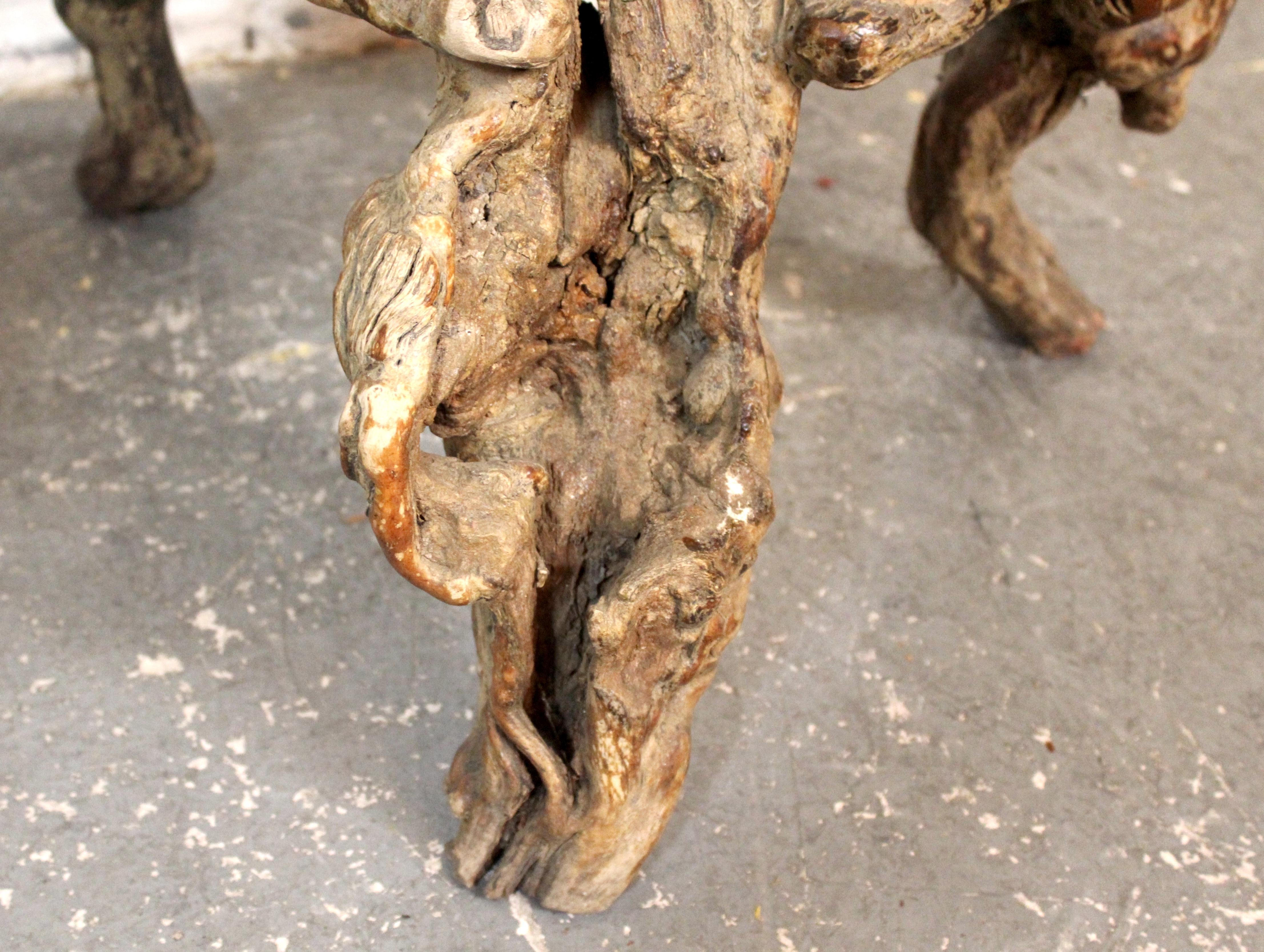 Pareja de taburetes vintage de raíz de parra en venta 4