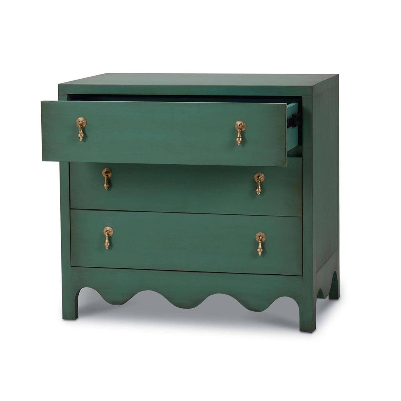 Country Paire de commodes de chevet vintage vertes en vente