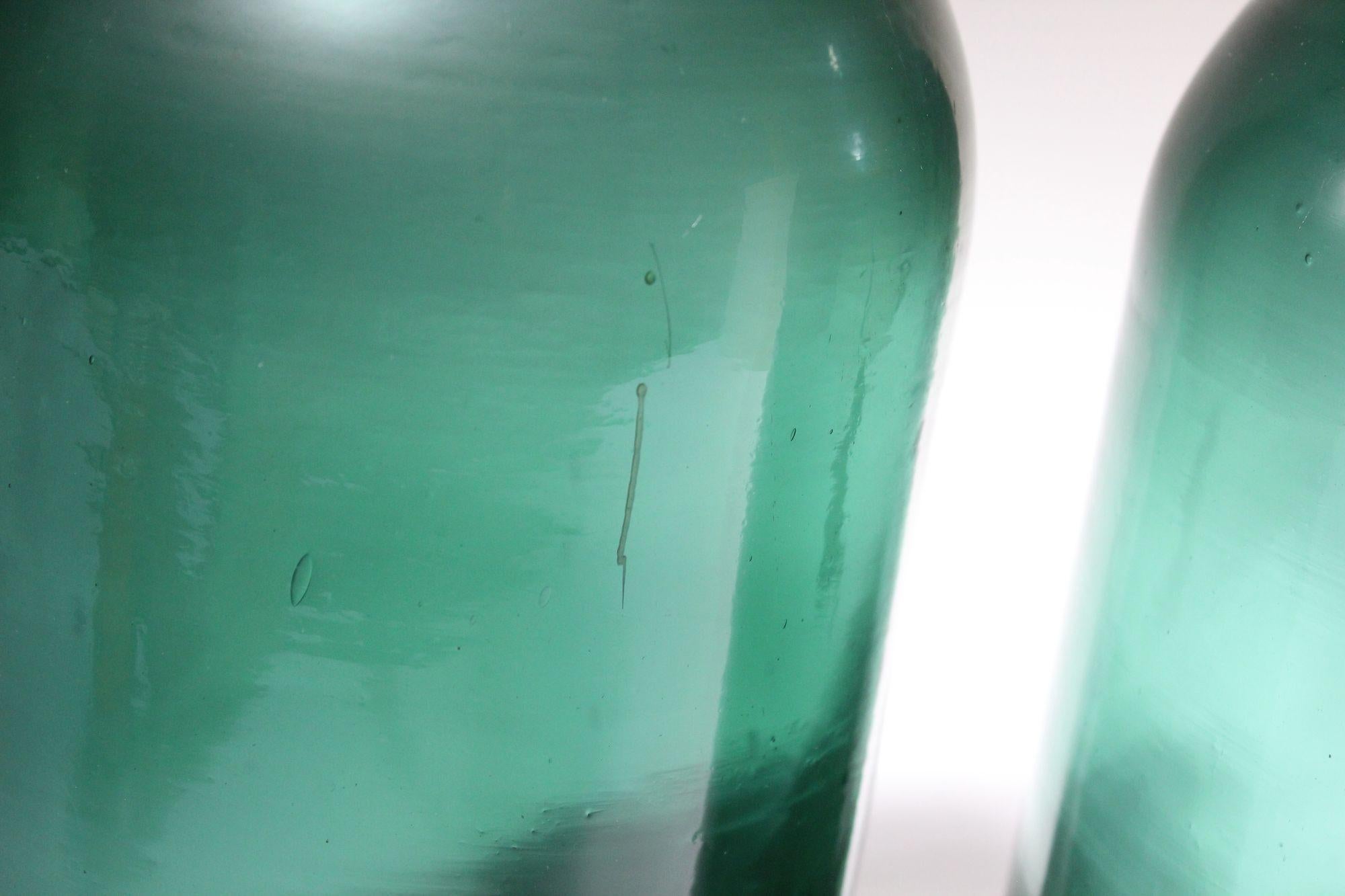 Pair of Vintage Green Blown Glass and Brass Table Lamps For Sale 4