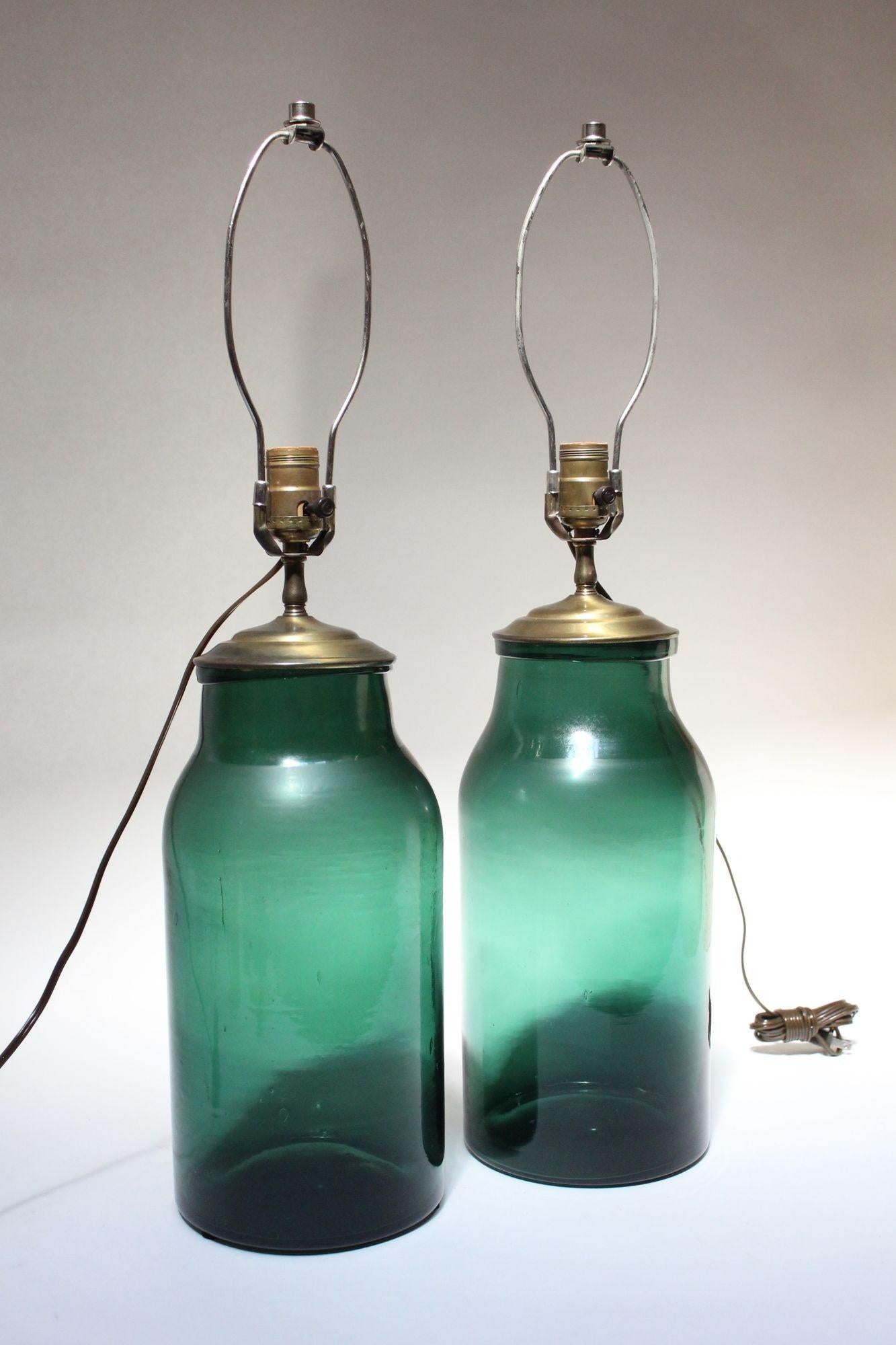 Pair of Vintage Green Blown Glass and Brass Table Lamps For Sale 11