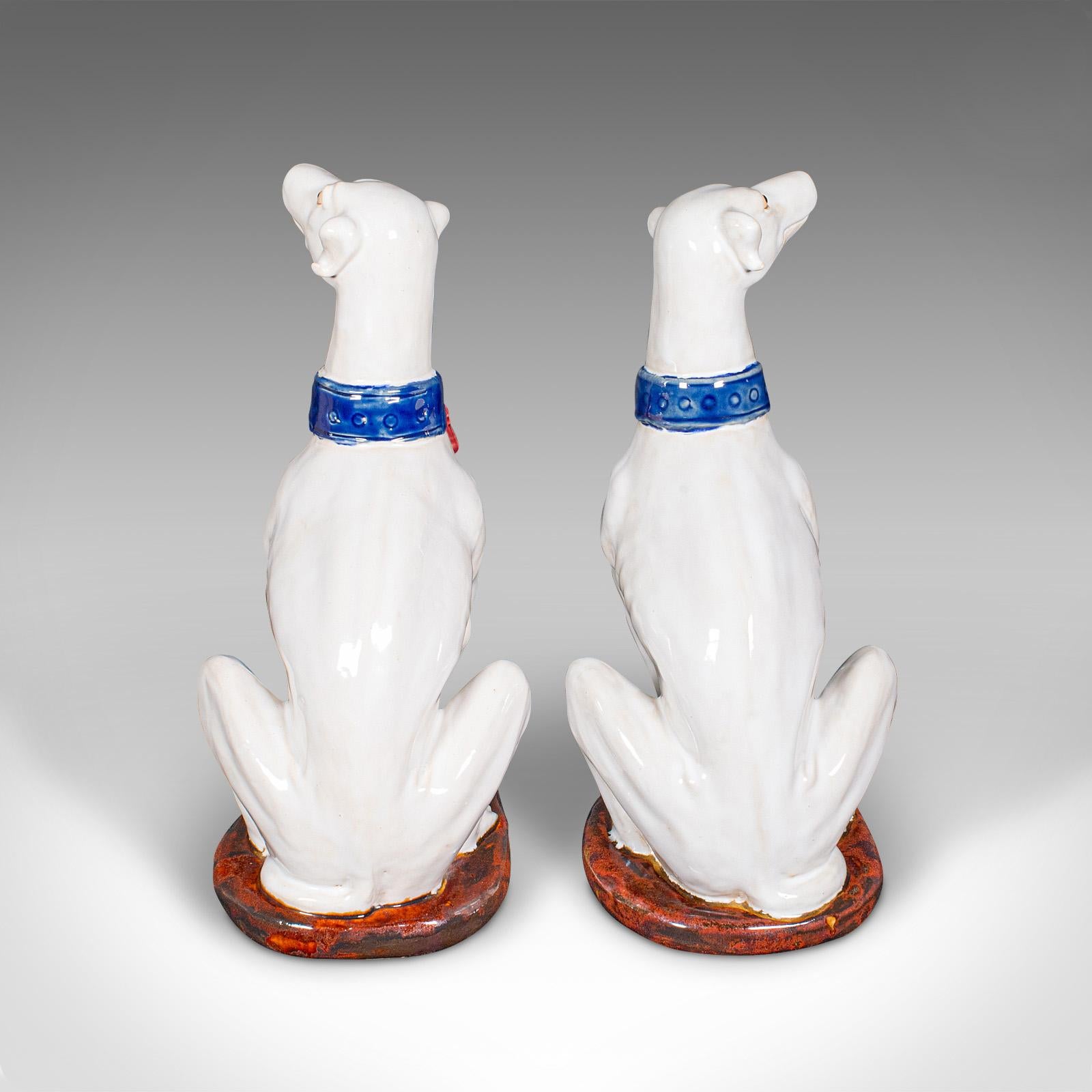 Par De Figuras De Galgo Vintage, Italianas, Estatua De Perro, Sujetalibros, Mediados De Siglo Italiano en venta