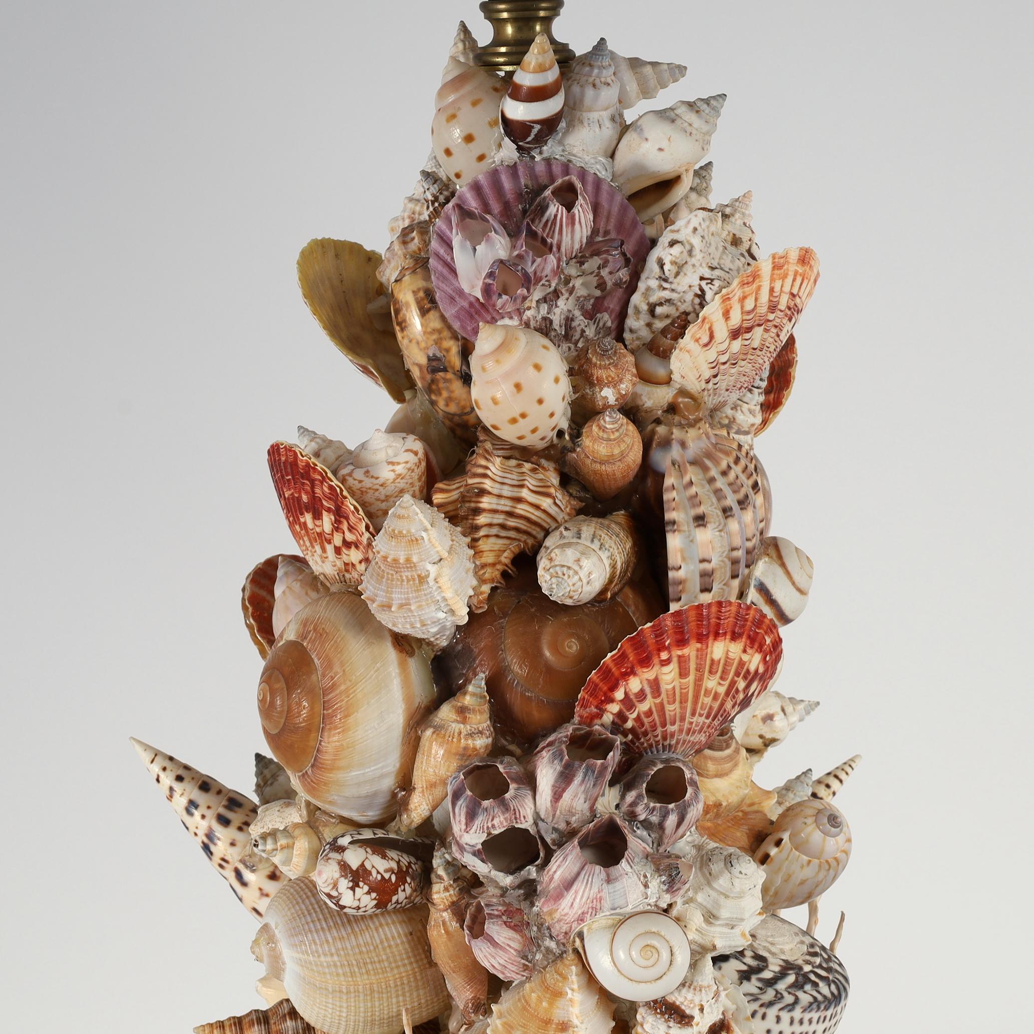 20th Century Pair of Vintage Grotto Style Seashell Encrusted Table Lamps For Sale