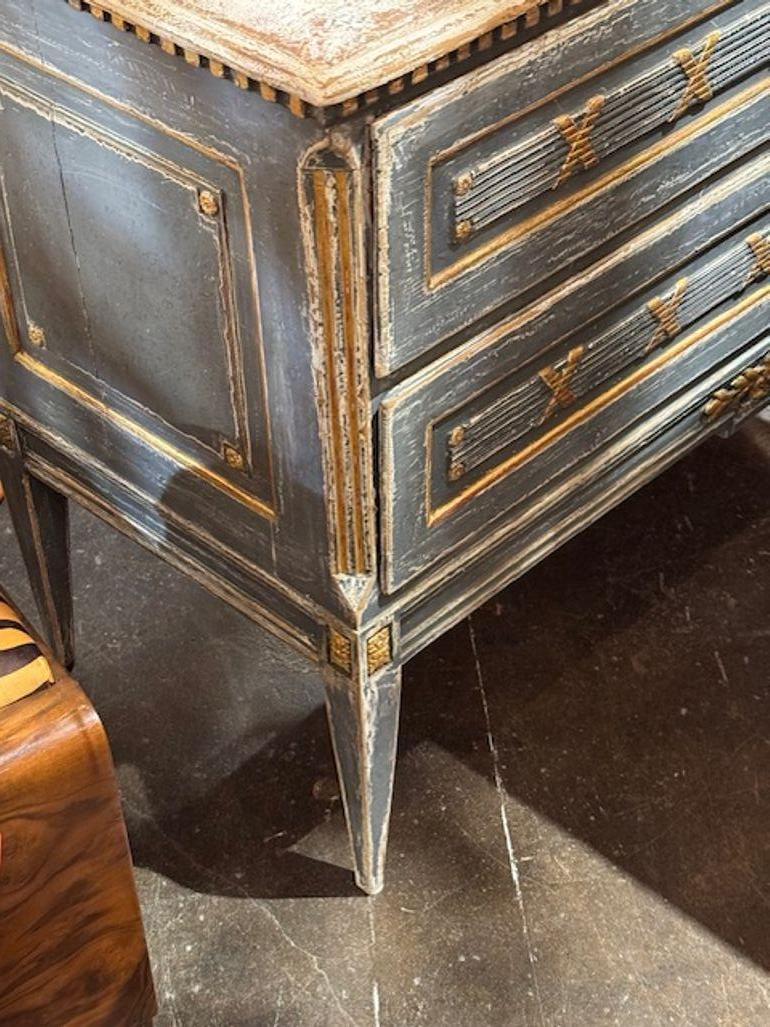 Coppia di commodes neoclassici gustaviani d'epoca in vendita 2