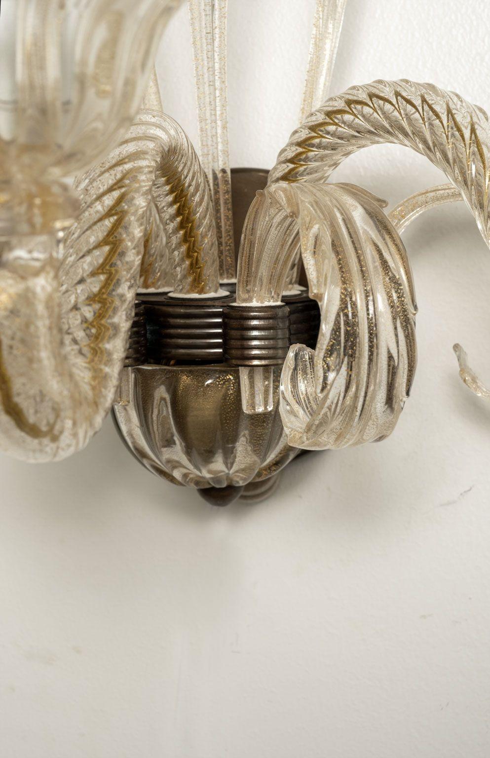 Coppia di lampade trasparenti a tre bracci di Murano soffiate a mano d'epoca in vendita 7