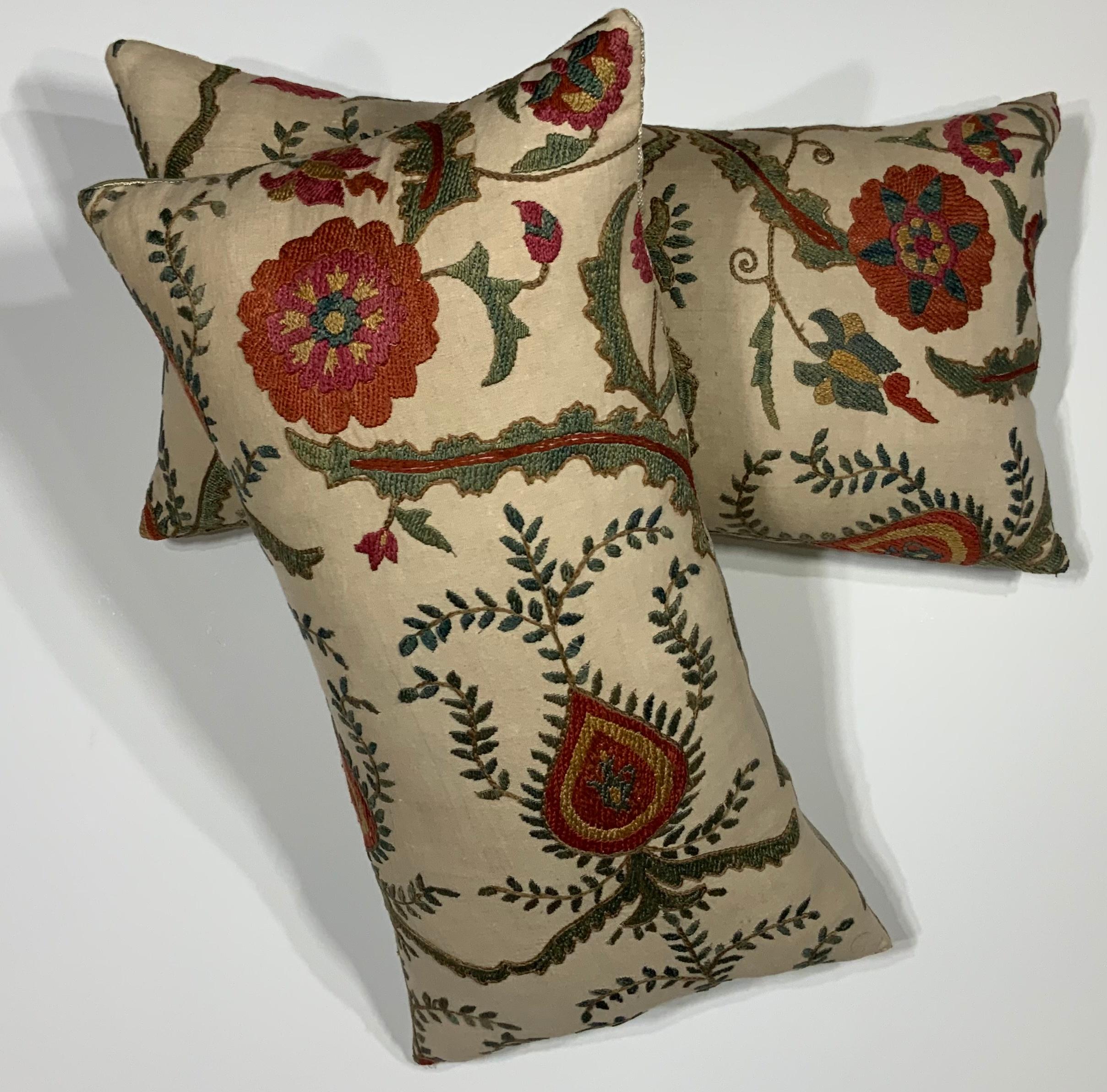 Pair of Vintage Hand Embroidery Suzani Pillows 4