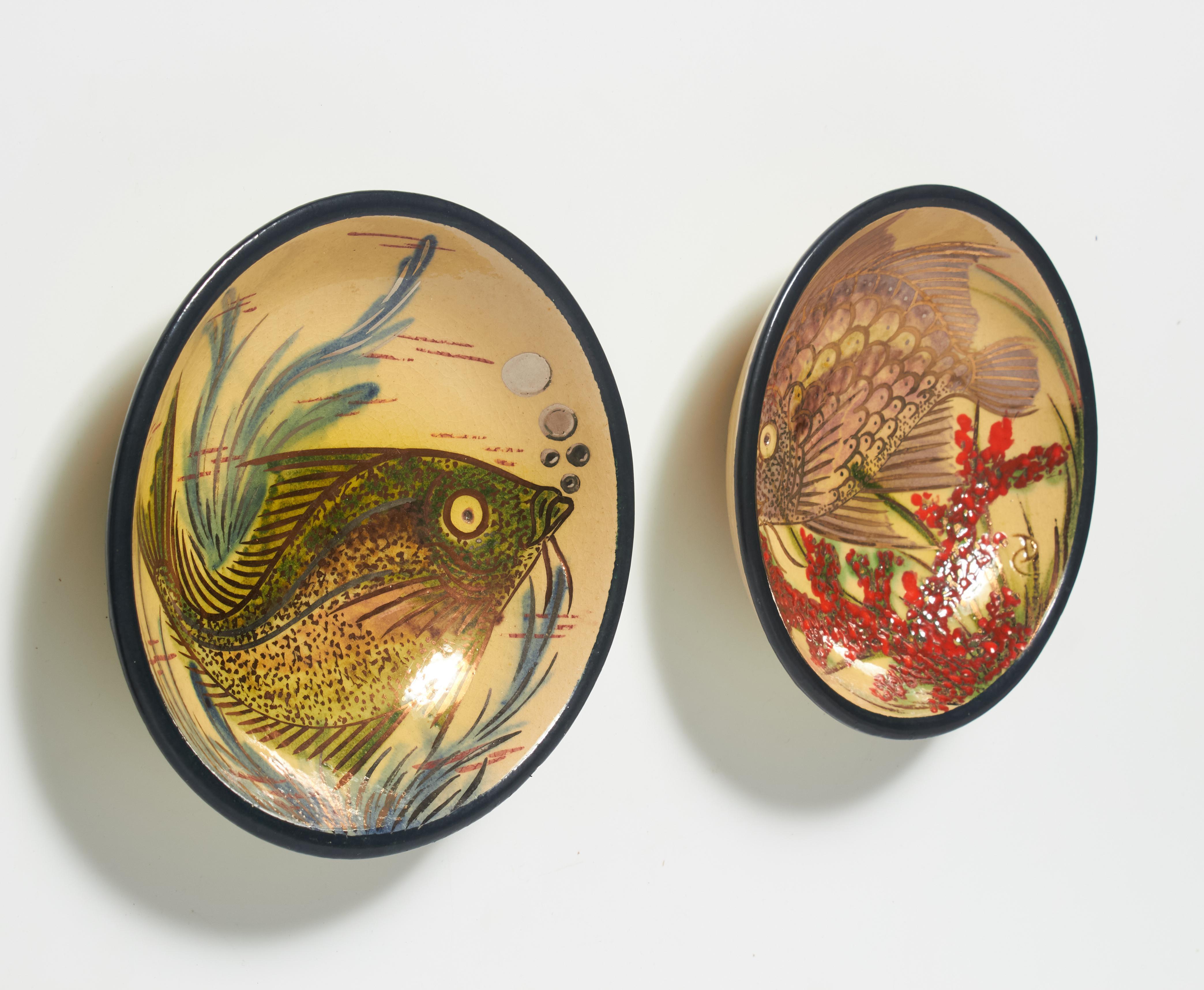 Mid-Century Modern Pair of Vintage Hand-Painted Ceramic Plates by Catalan Artist Diaz Costa For Sale