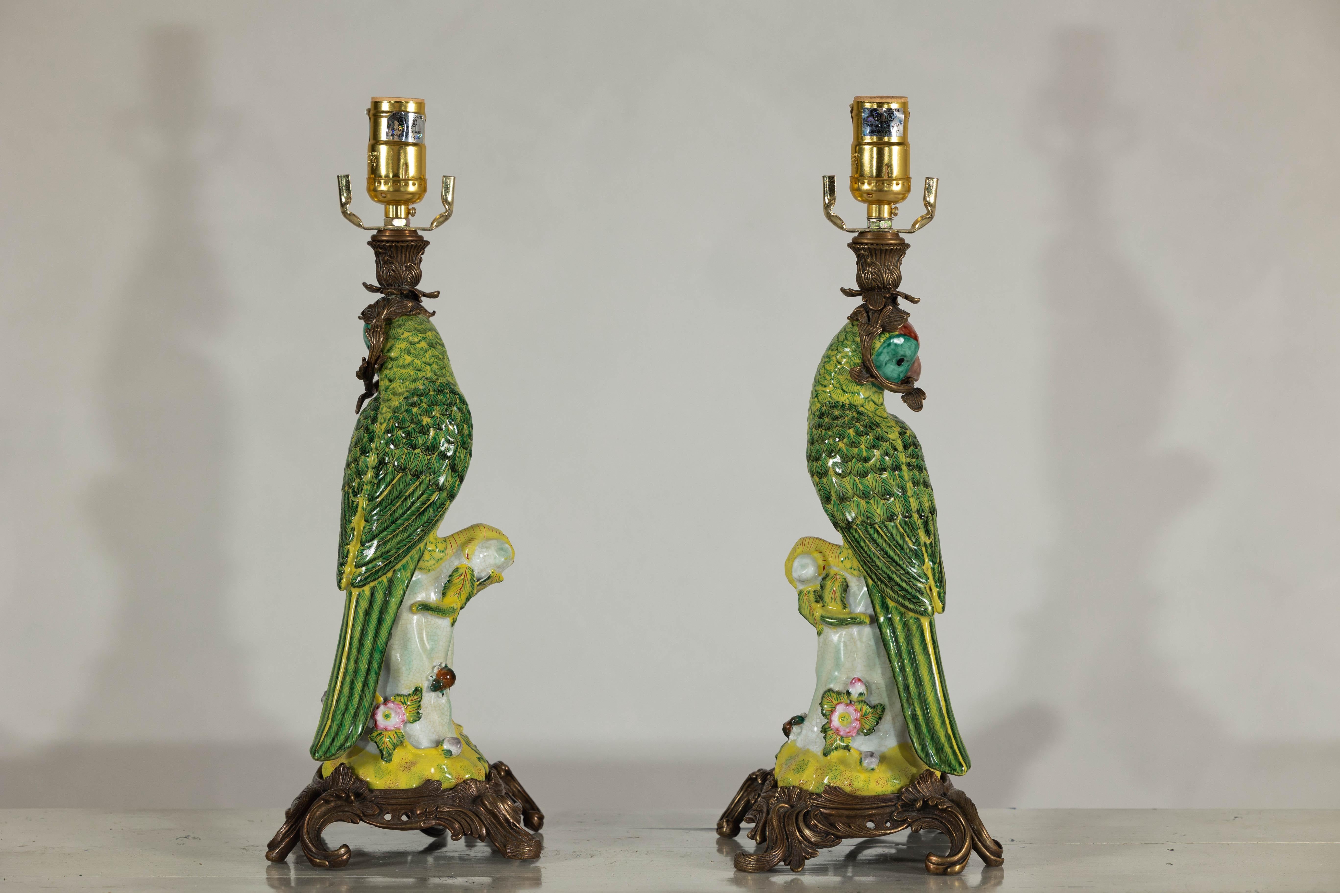 Pair of Vintage Hand-Painted Parrot Lamps on Ornate Brass Bases, Wired for USA 6